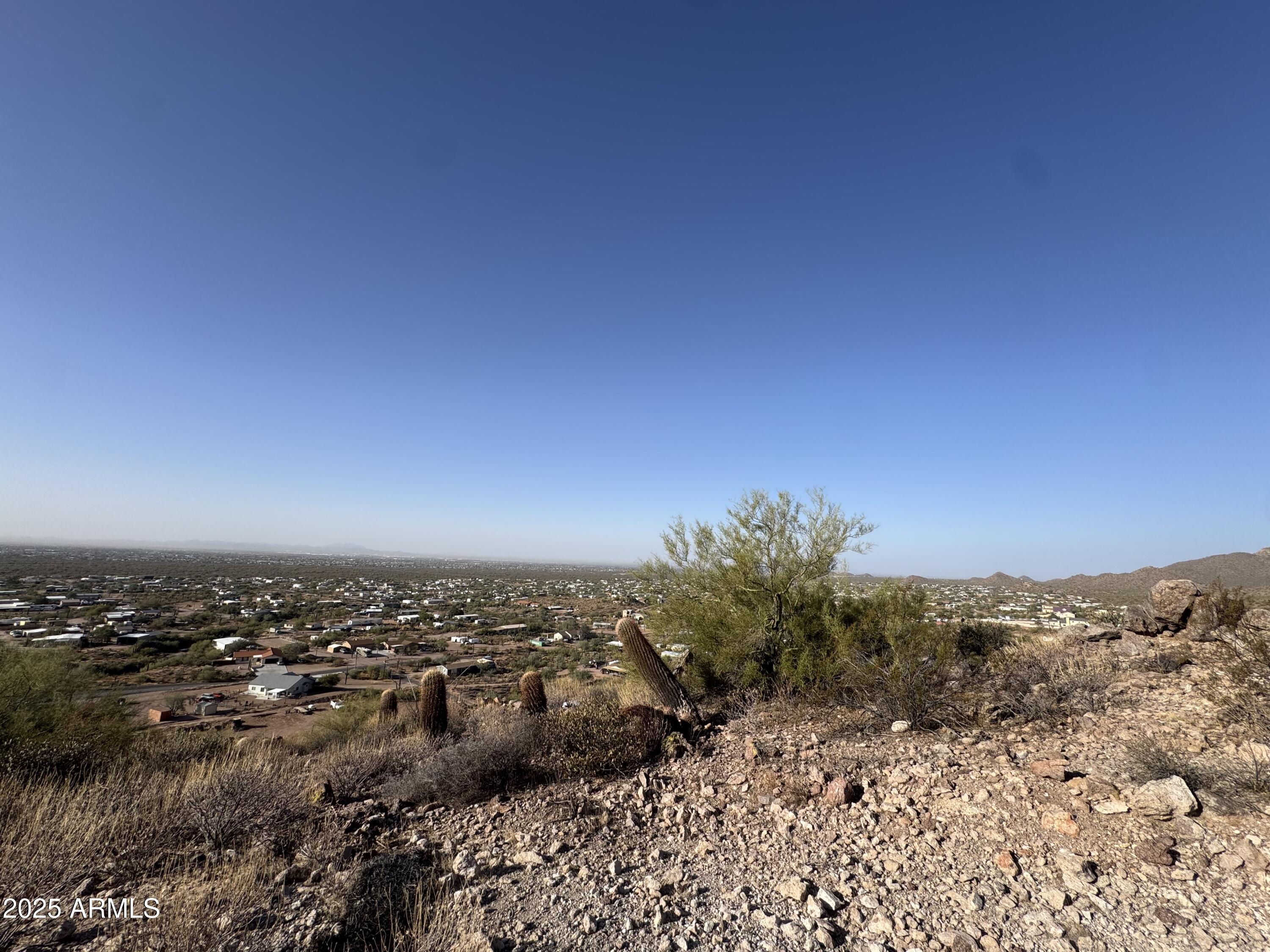 493 W MCDOWELL Boulevard '-'