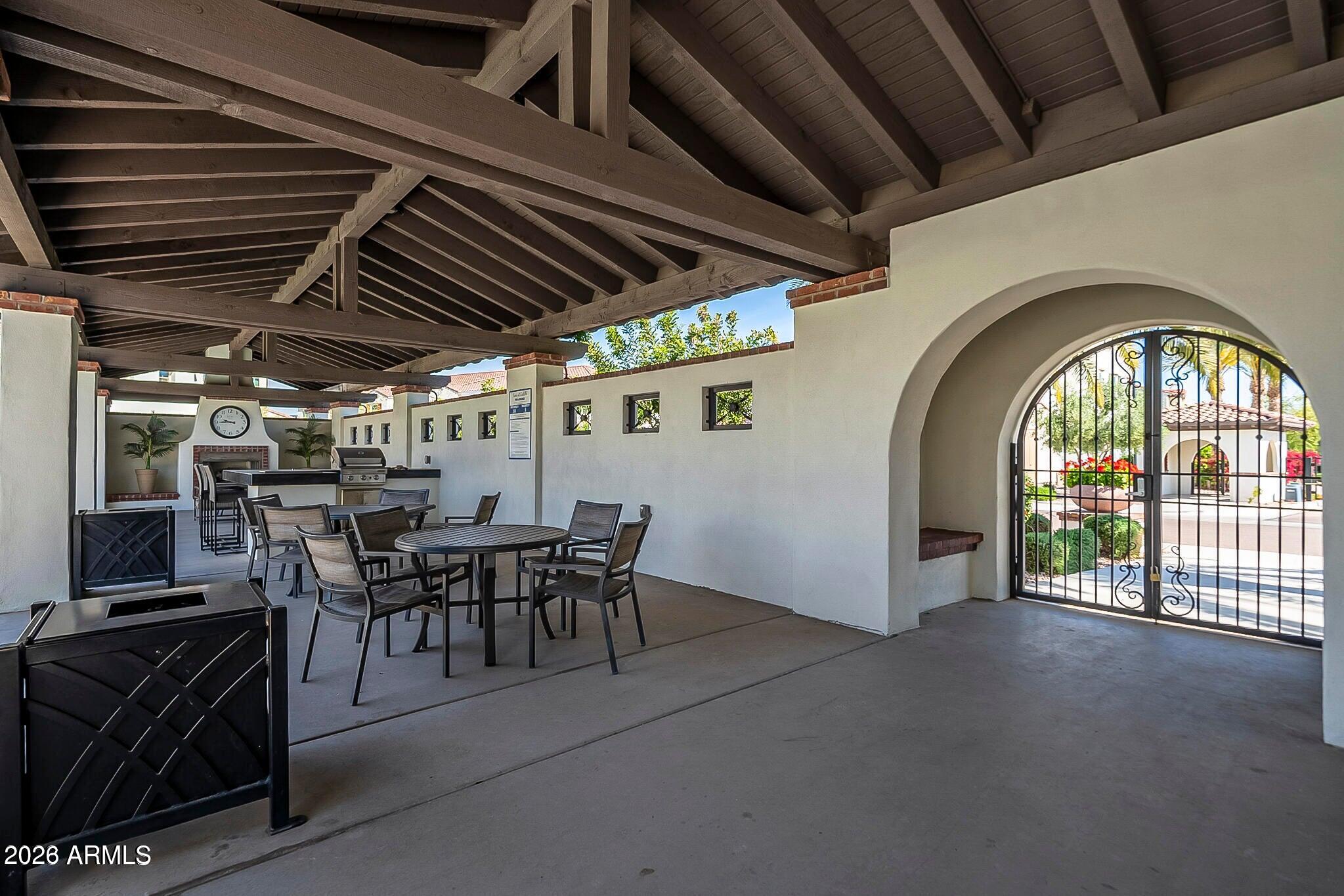 2477 W MARKET Place 11