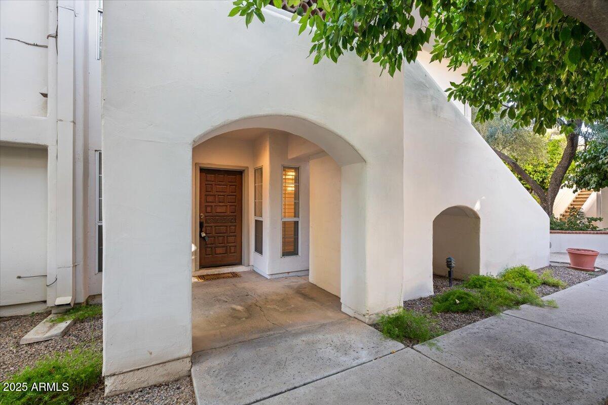 5200 S LAKESHORE Drive 120