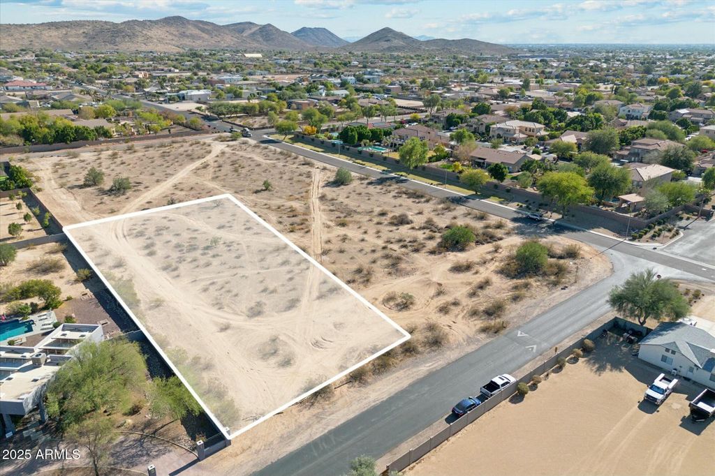 Photo of 24 N 72nd Avenue #-, Peoria, AZ 85383 (MLS # 6800225)