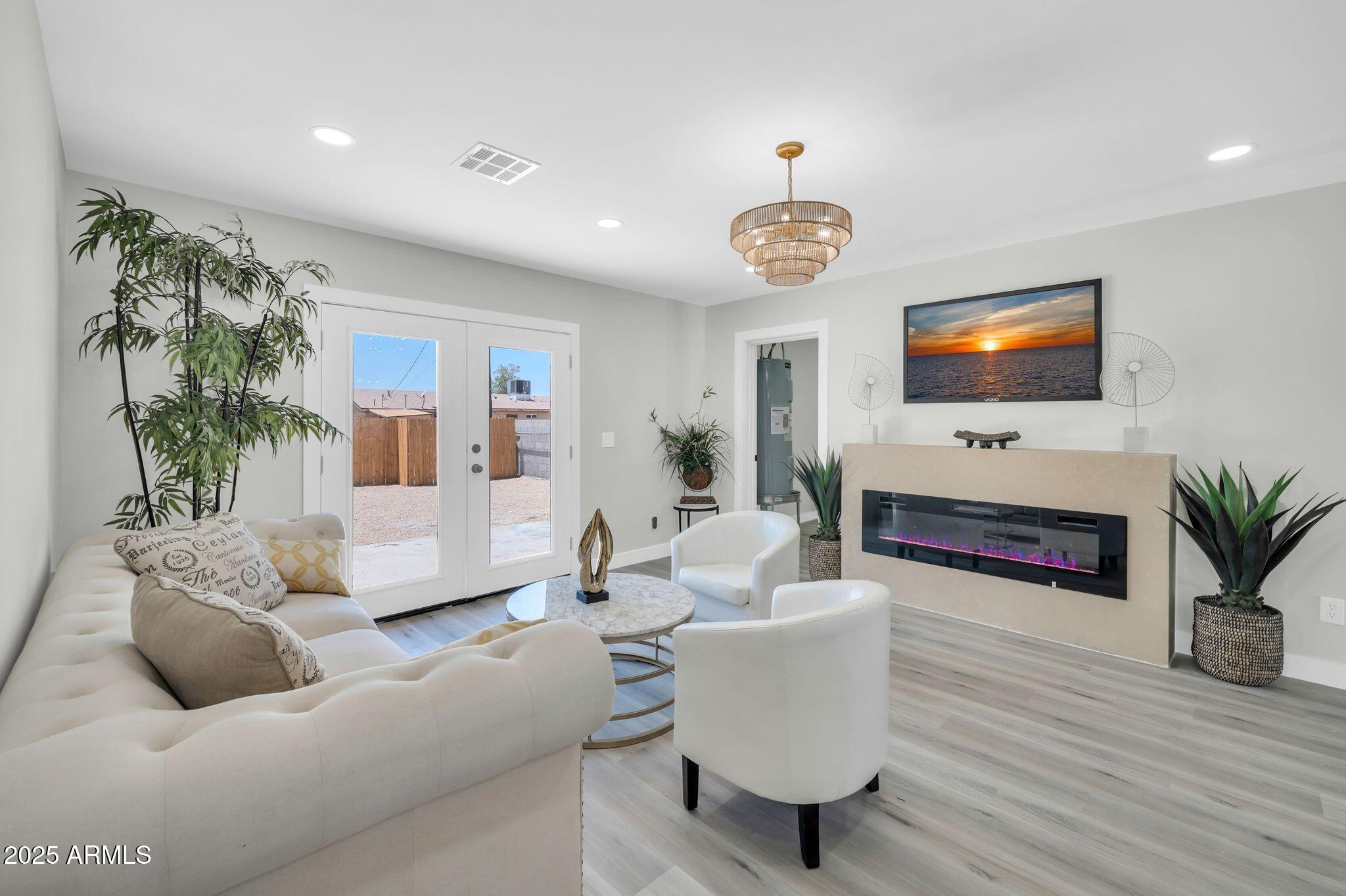 Homes 3 5236 S 19th Avenue