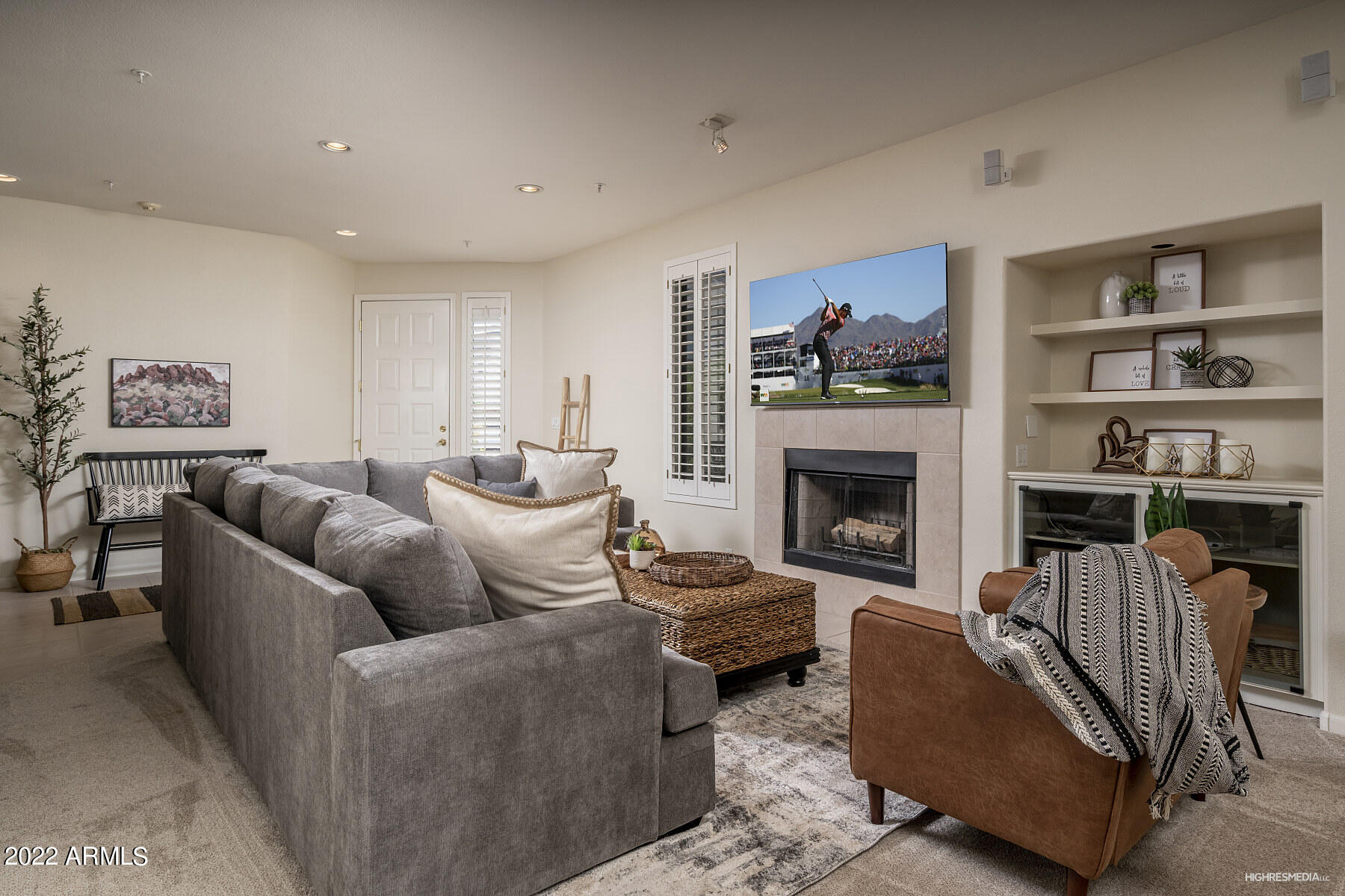 7400 E GAINEY CLUB Drive 114