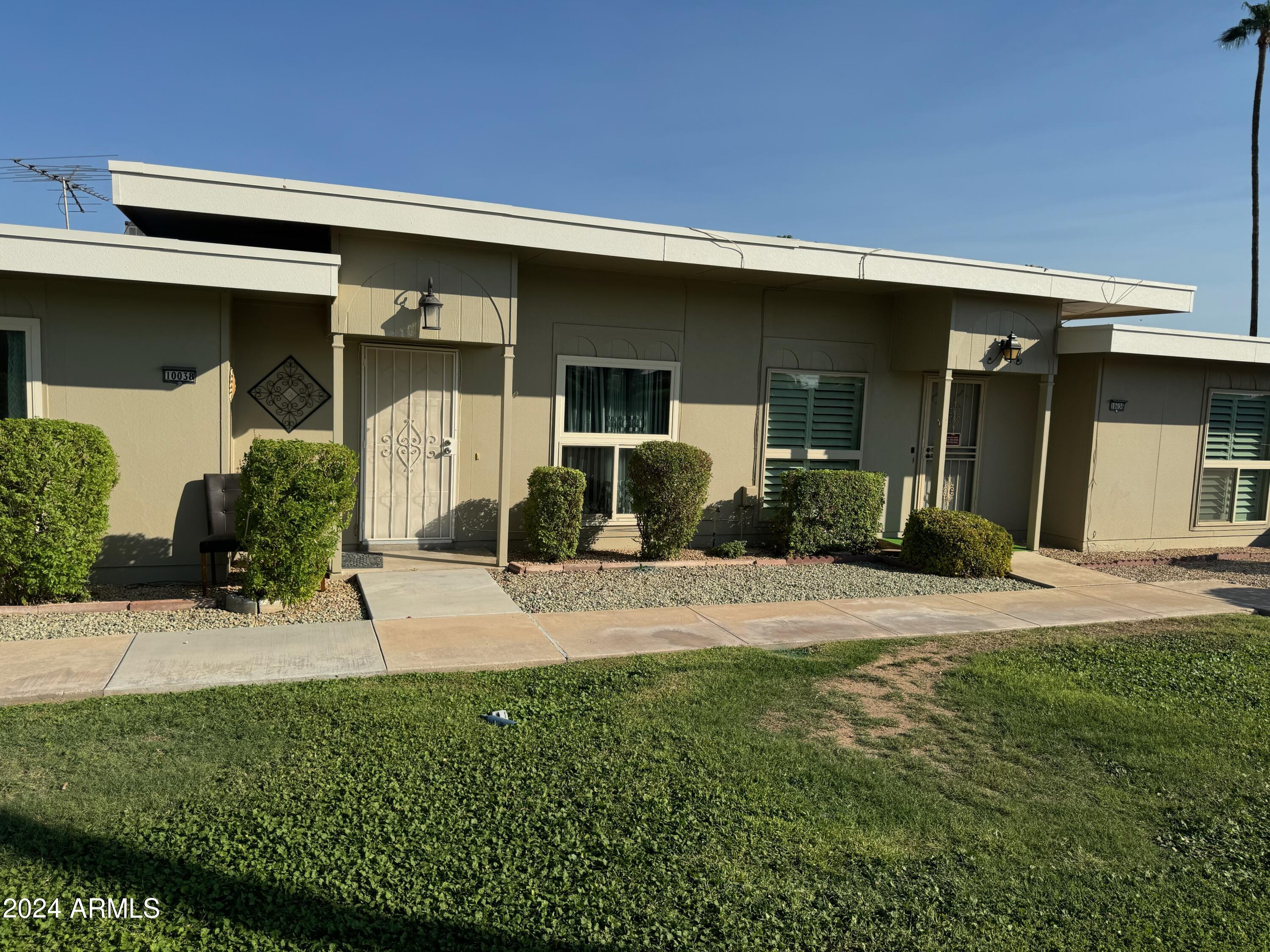 10038 W LANCASTER Drive