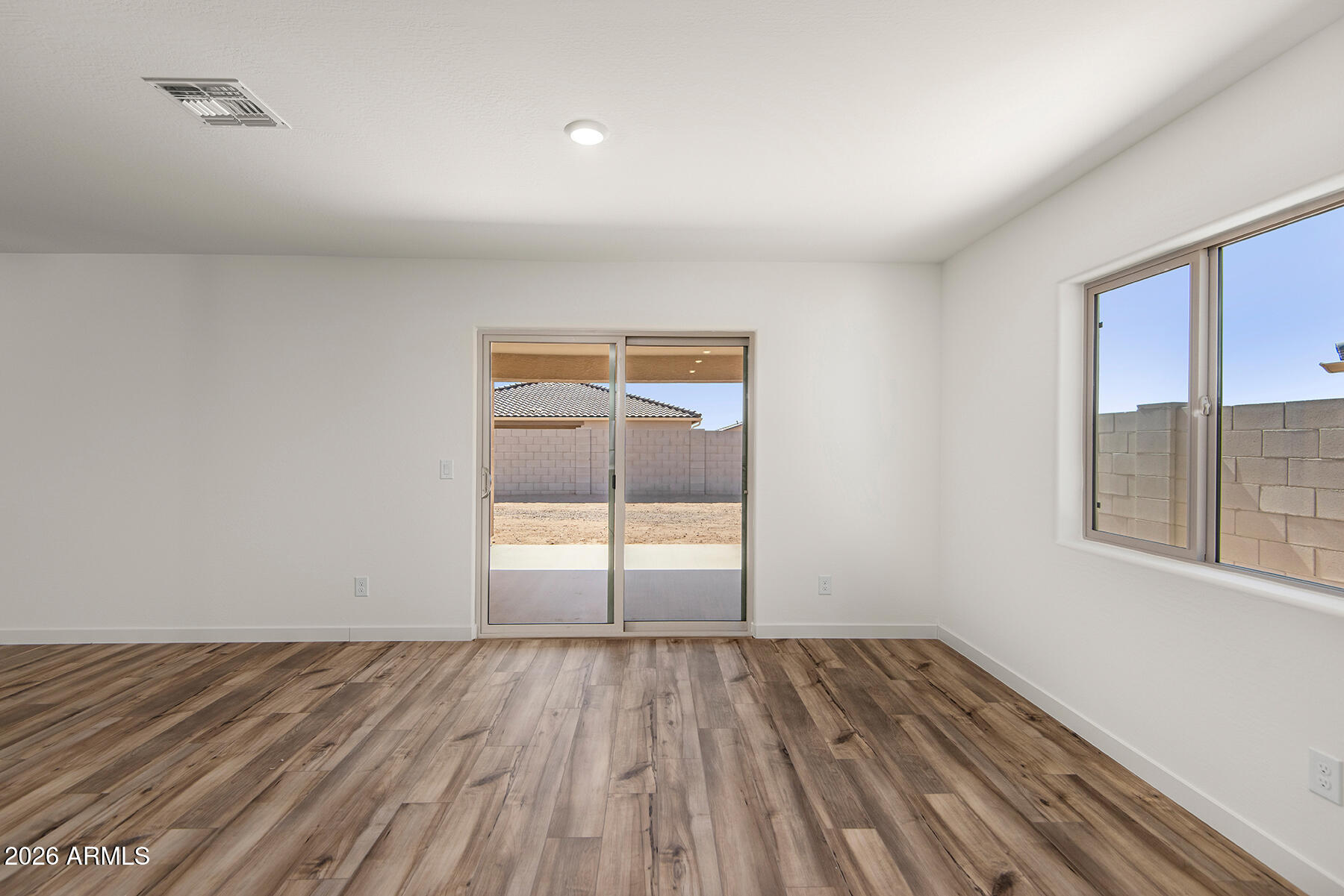 665 W Red Hawk Court