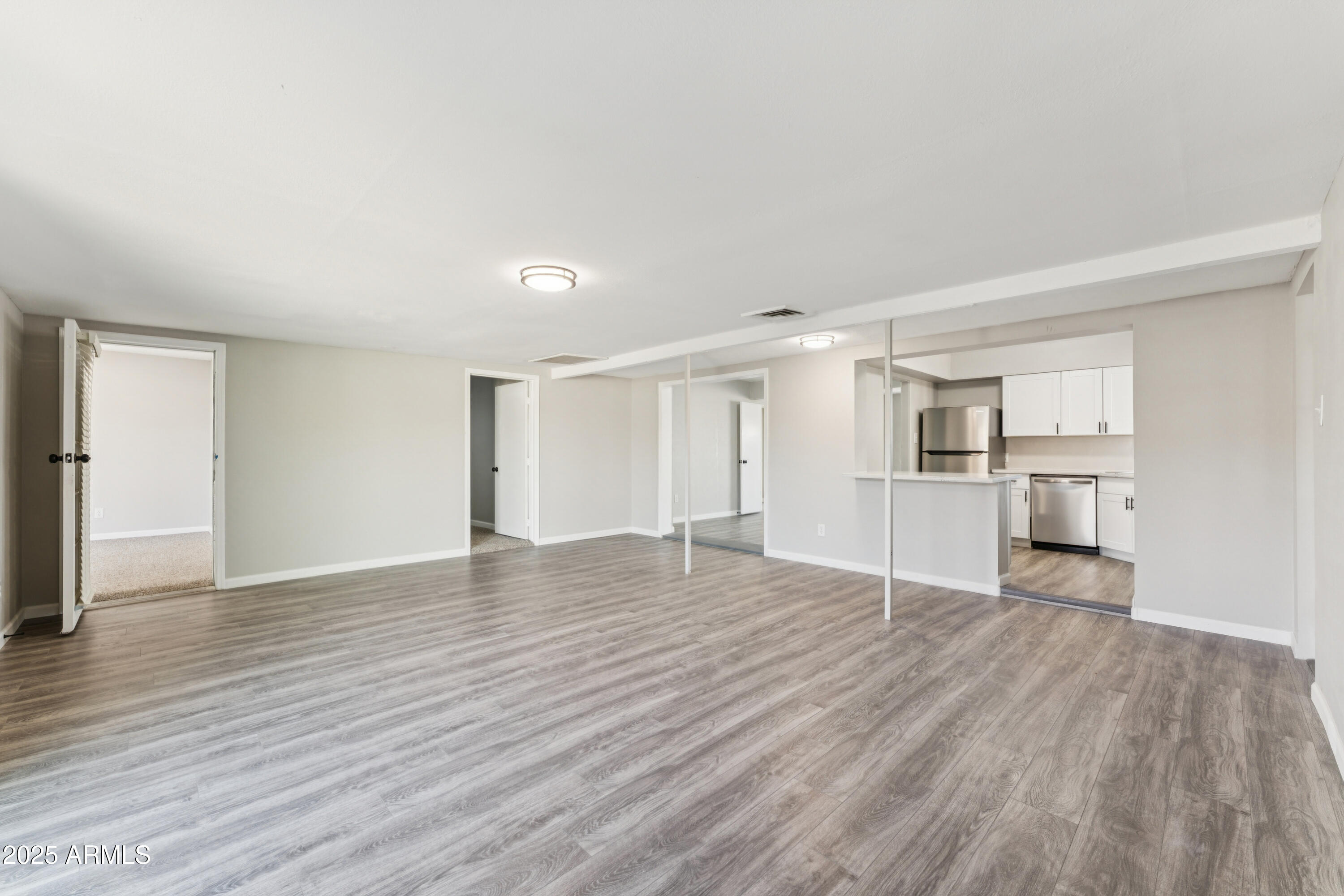 2160 E CORONA Avenue