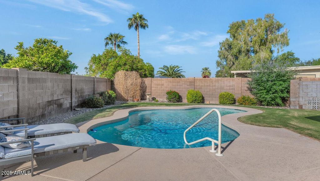Photo of 9169 W Lisbon Lane, Peoria, AZ 85381 (MLS # 6935461)