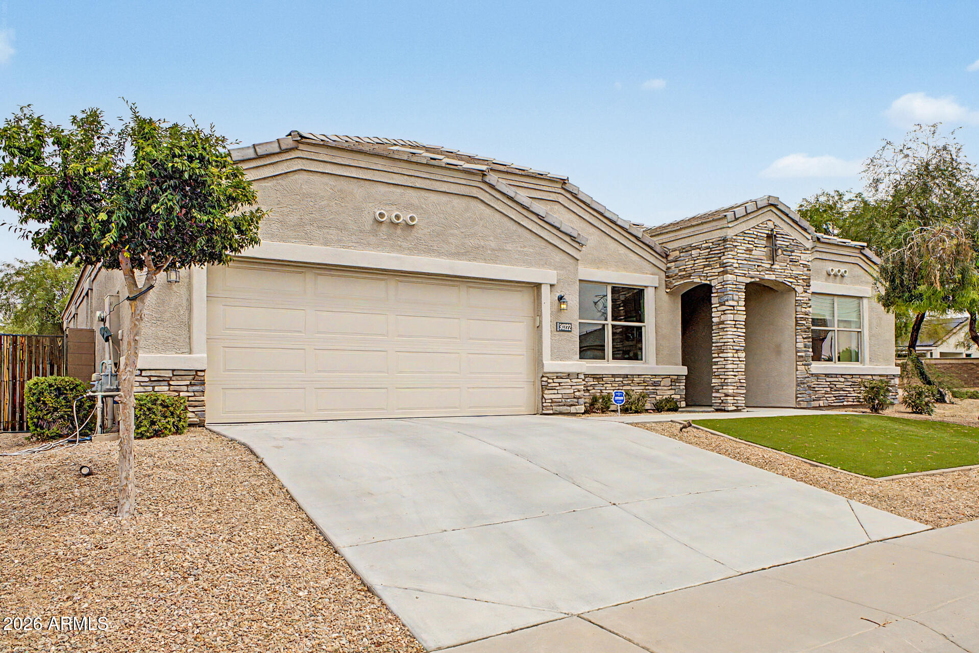 30222 W COLUMBUS Avenue