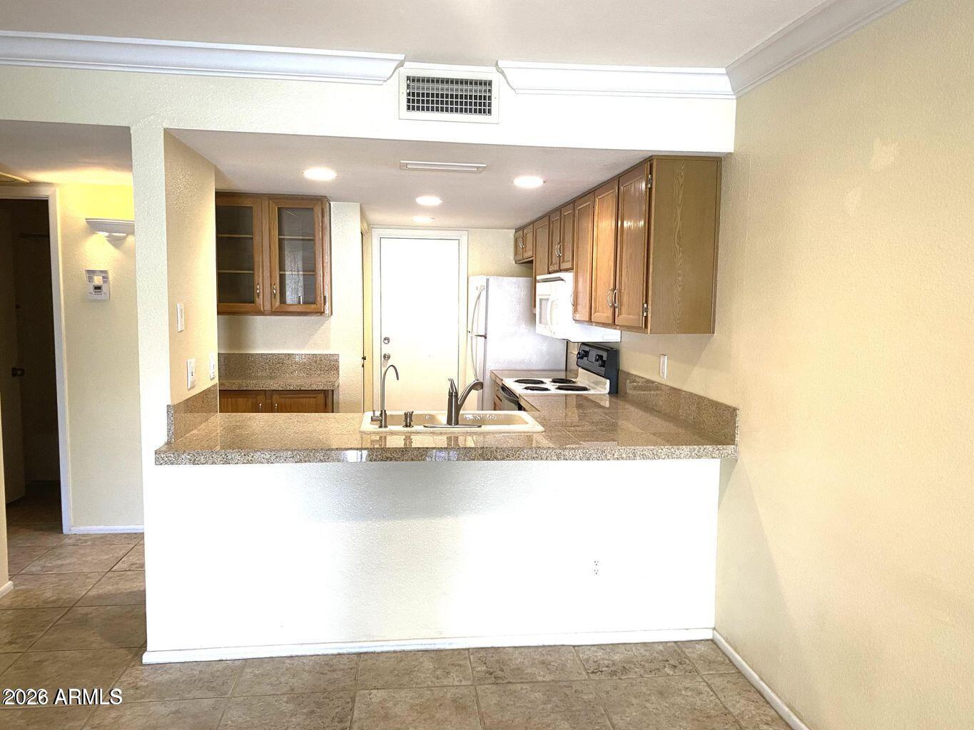 12421 S ONEIDA Court