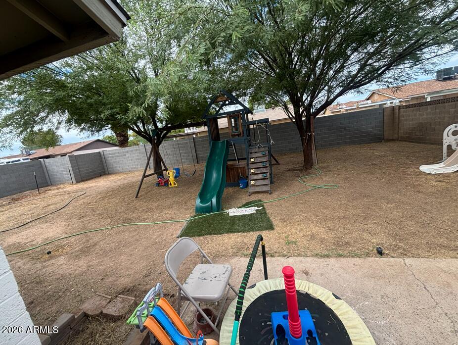 5650 W SUNNYSLOPE Lane