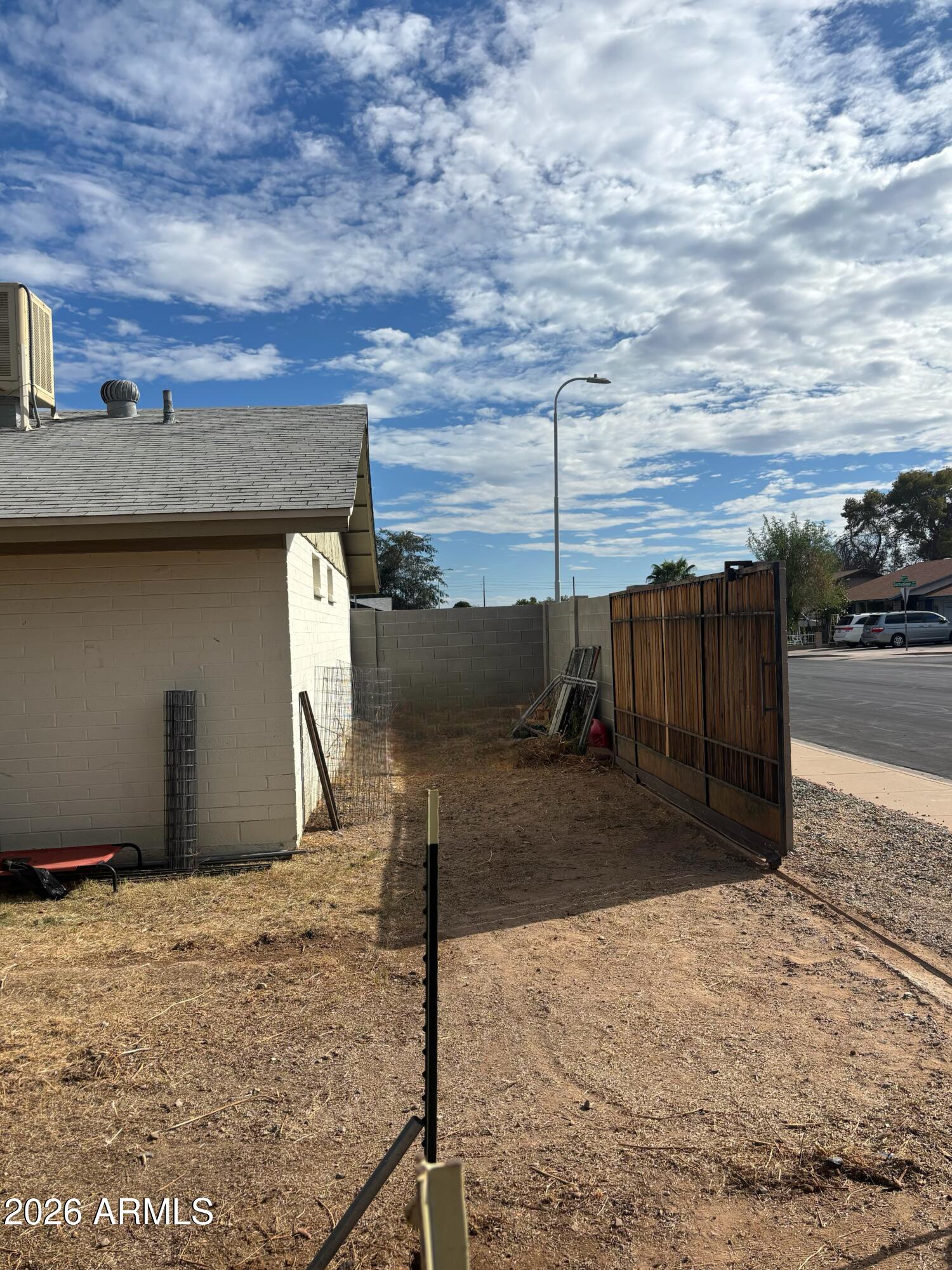 5650 W SUNNYSLOPE Lane