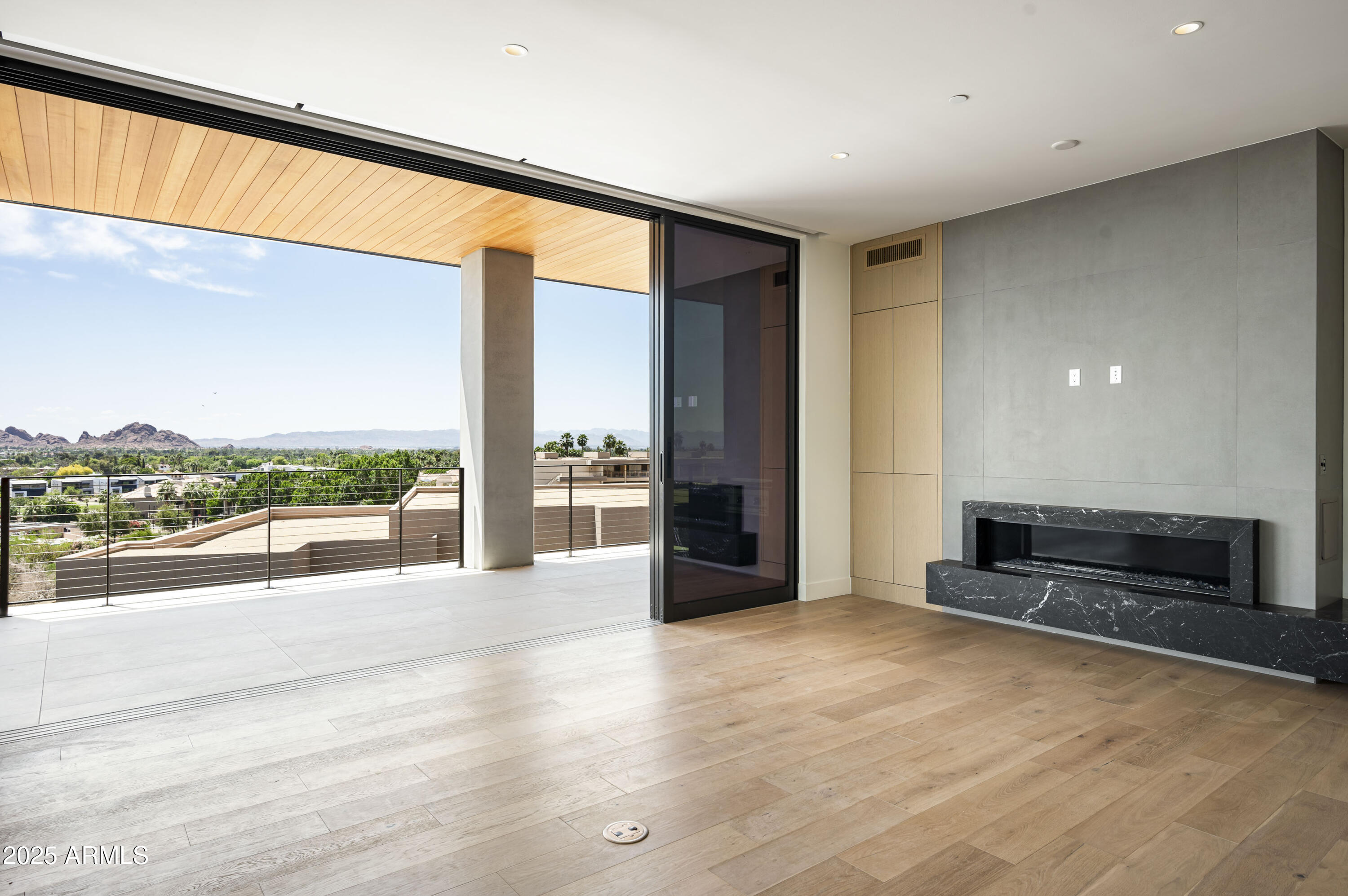Ascent at the Phoenician Mountainside Condominium - Residential