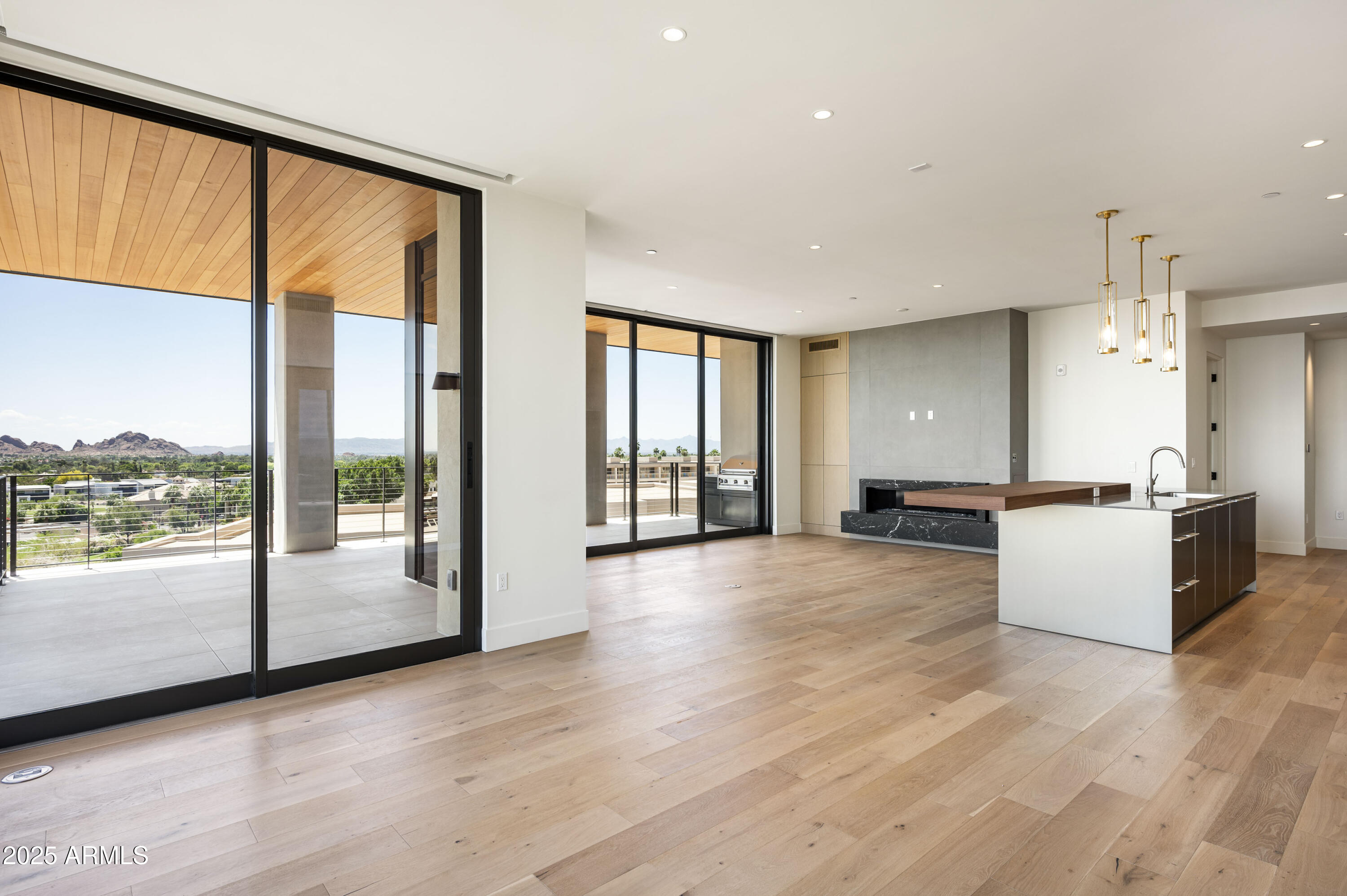 Ascent at the Phoenician Mountainside Condominium - Residential