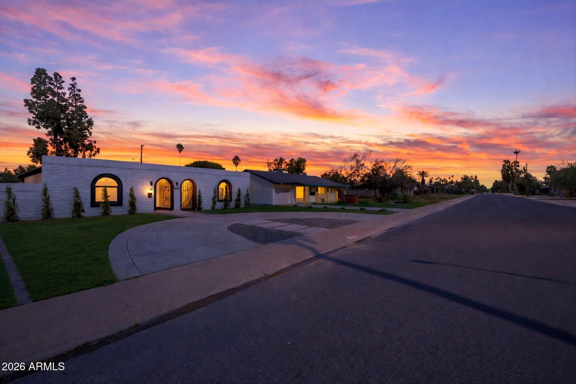 1822 W HIGHLAND Avenue