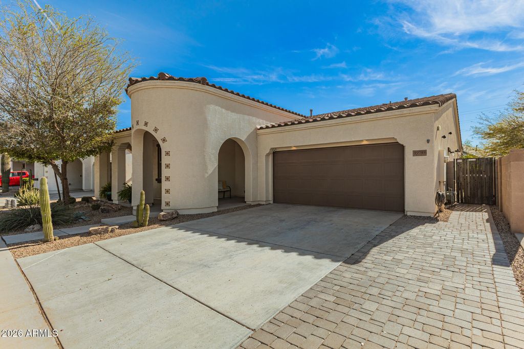 Photo of 22749 E Via De Olivos, Queen Creek, AZ 85142 (MLS # 6991821)