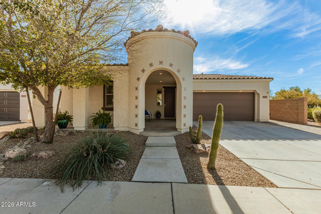 Photo of 22749 E Via De Olivos, Queen Creek, AZ 85142 (MLS # 6991821)