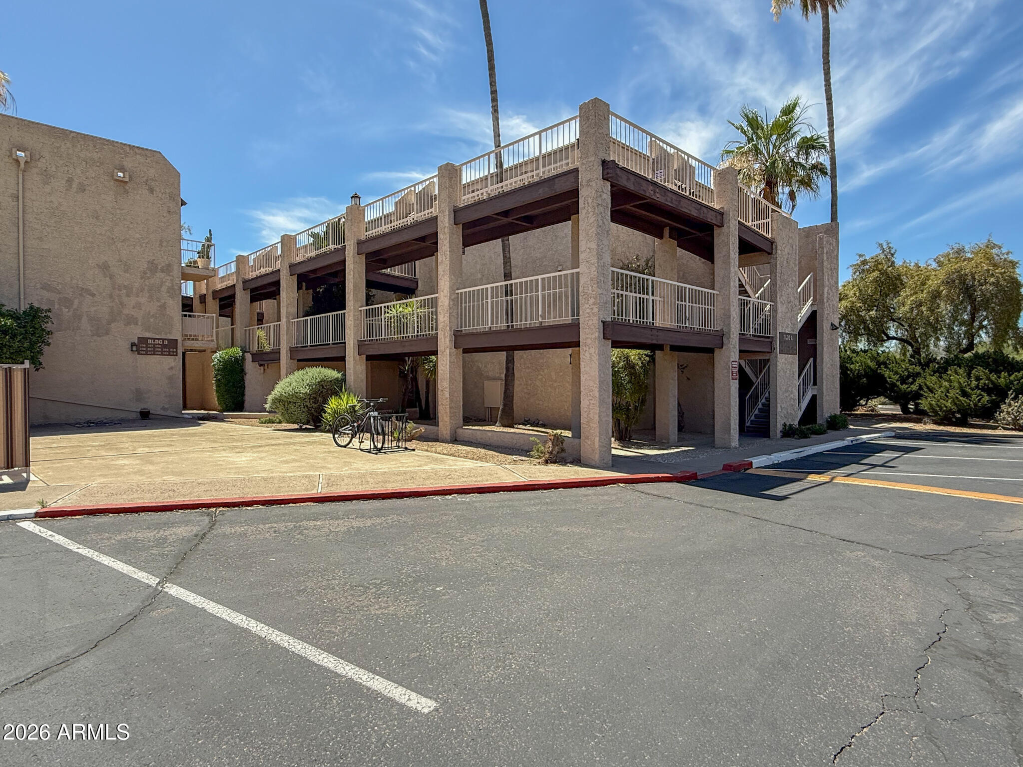 7402 E CAREFREE Drive 201