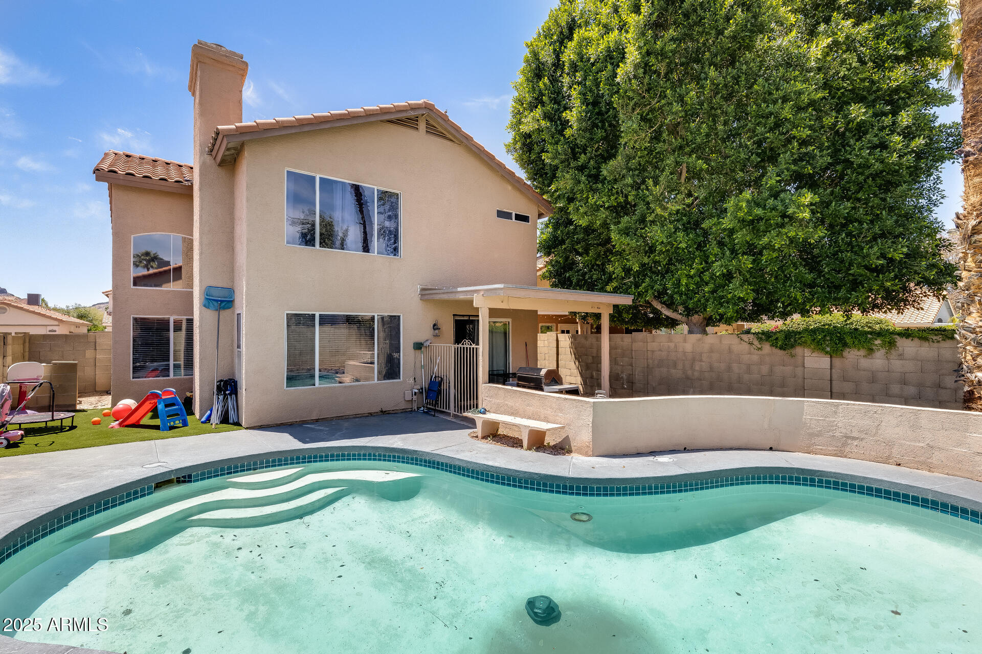 1310 E HELENA Drive
