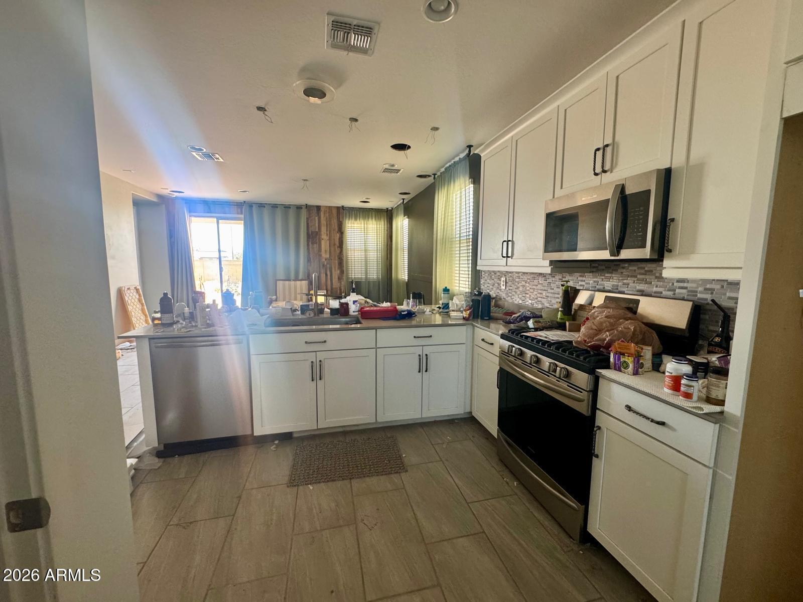 3442 E DAKOTA Drive
