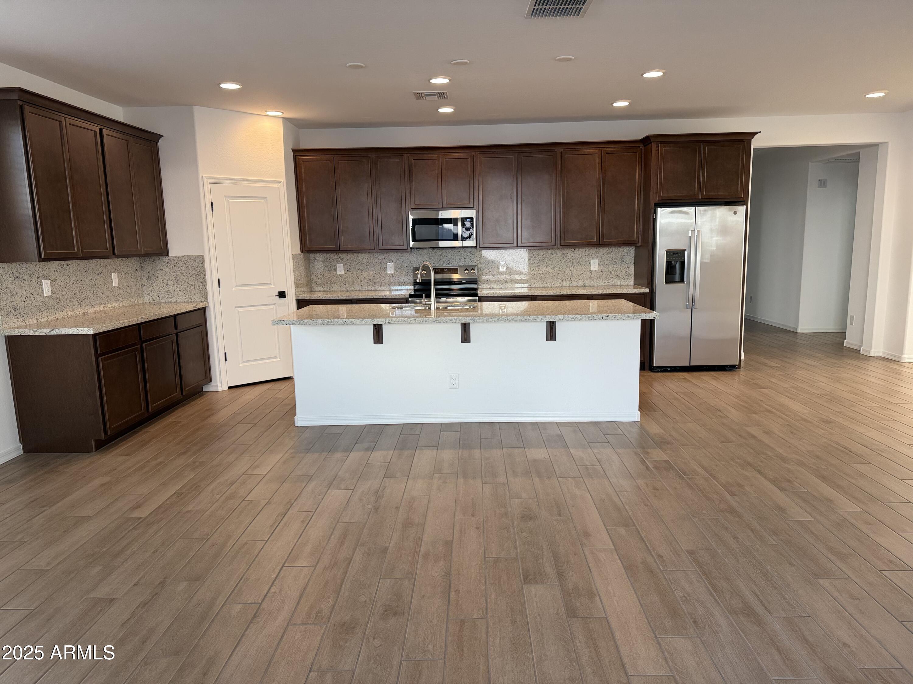 10270 W INDIANOLA Avenue