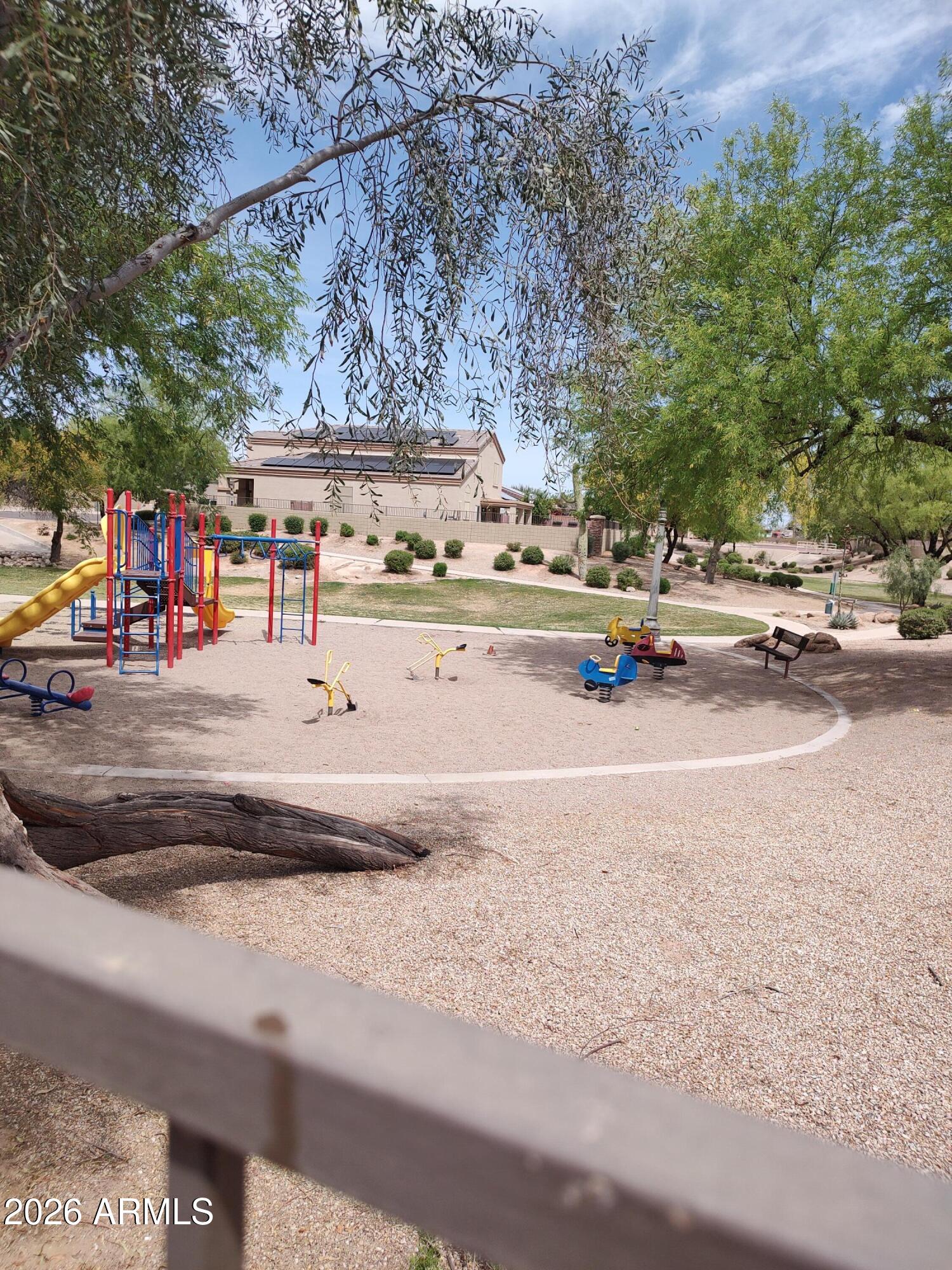 590 W ENCHANTED DESERT Drive