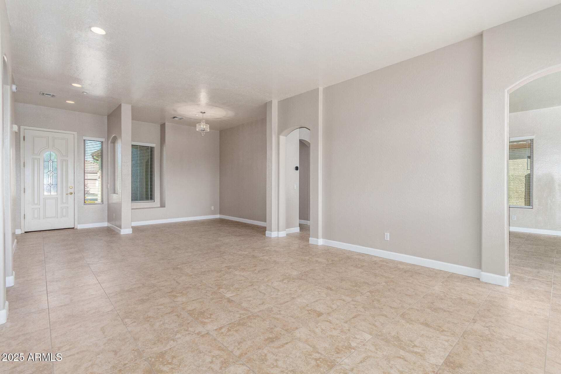 13681 W HOLLY Street