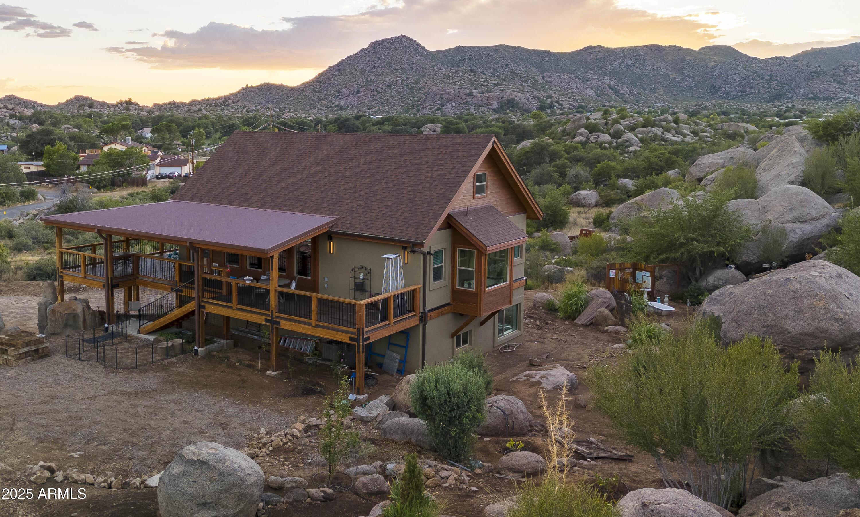 17078 W FOUNTAIN HILL Lane