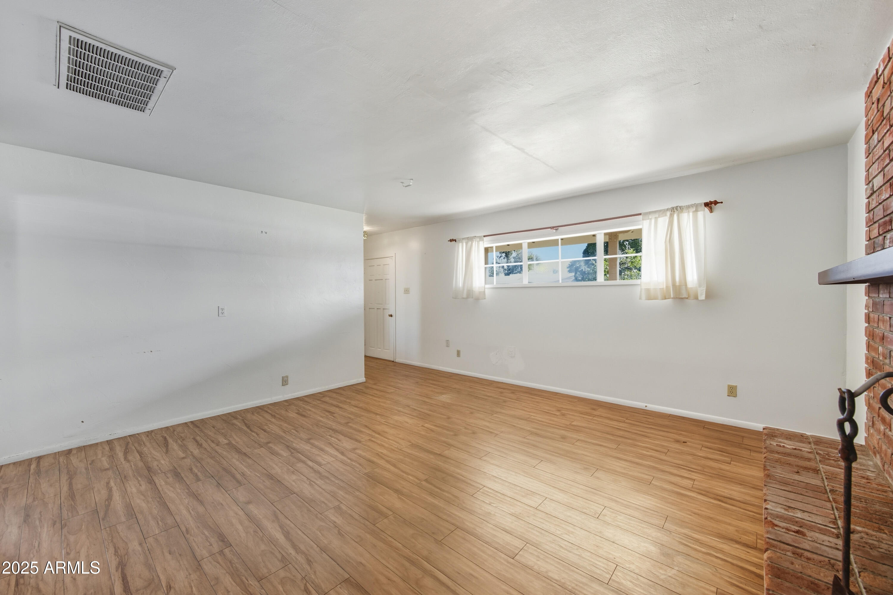 1602 E PALO VERDE Drive