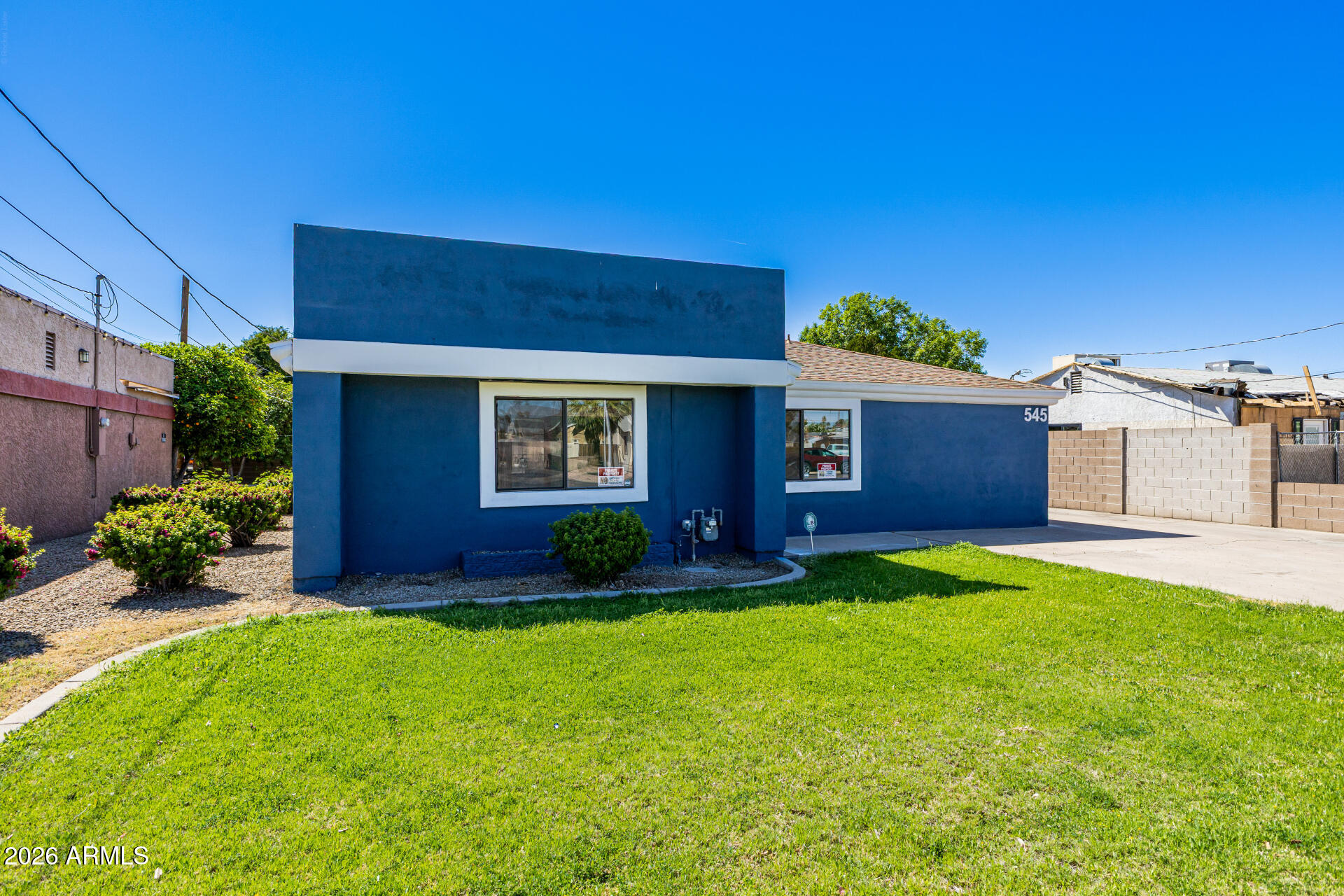 545 E UNIVERSITY Drive