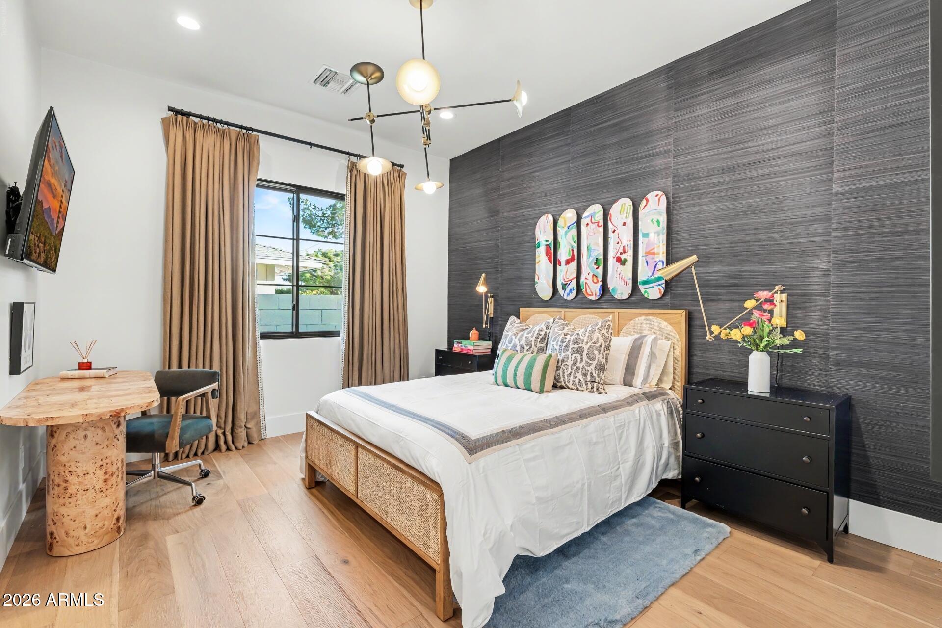 FAIRLANE 3 - Residential