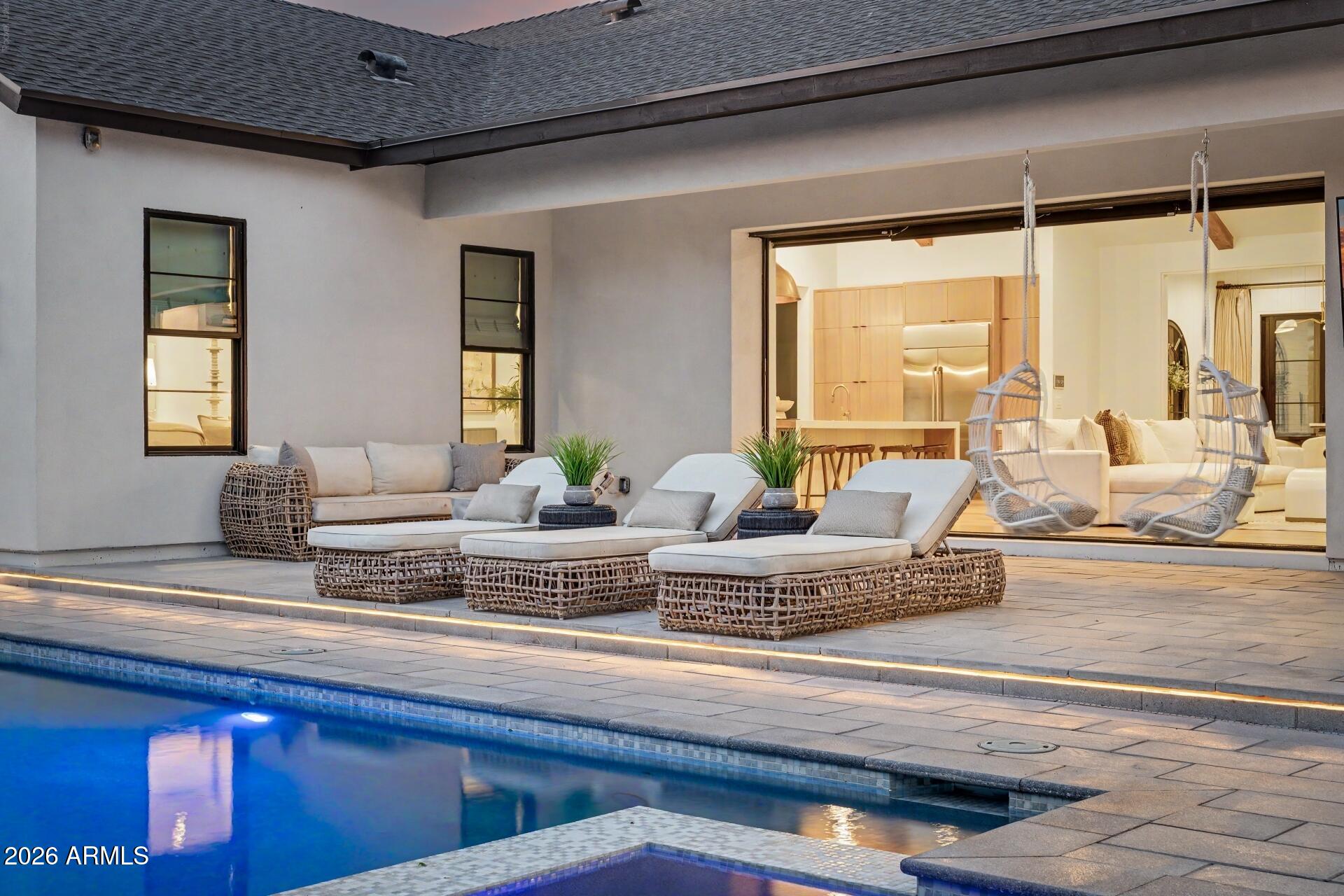 FAIRLANE 3 - Residential