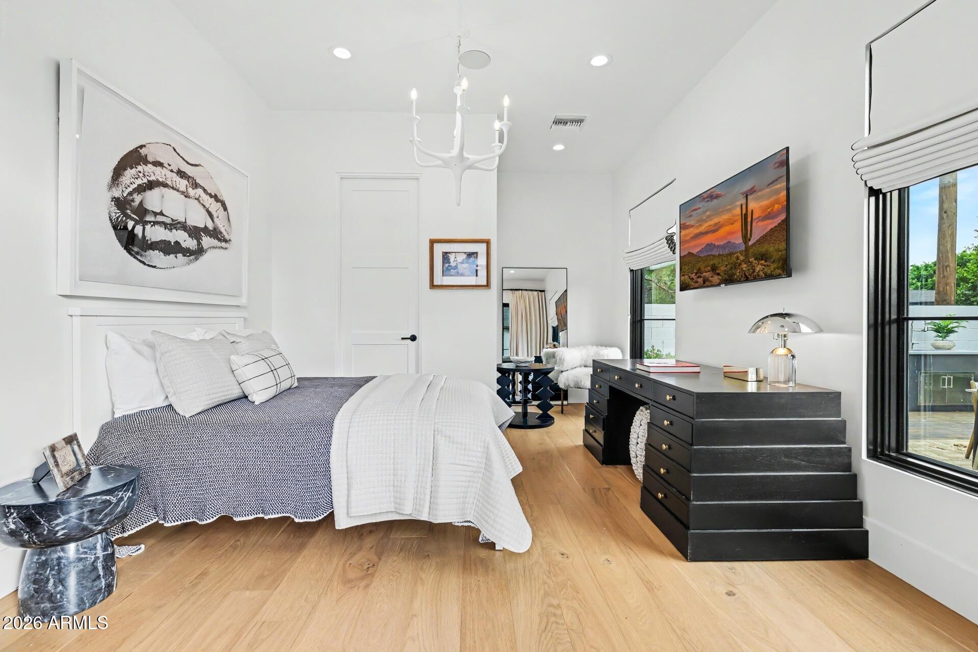 FAIRLANE 3 - Residential