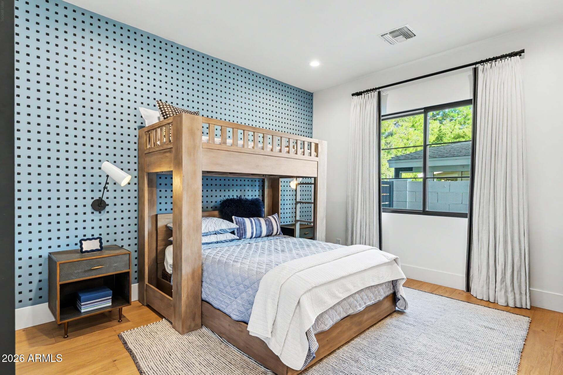 FAIRLANE 3 - Residential