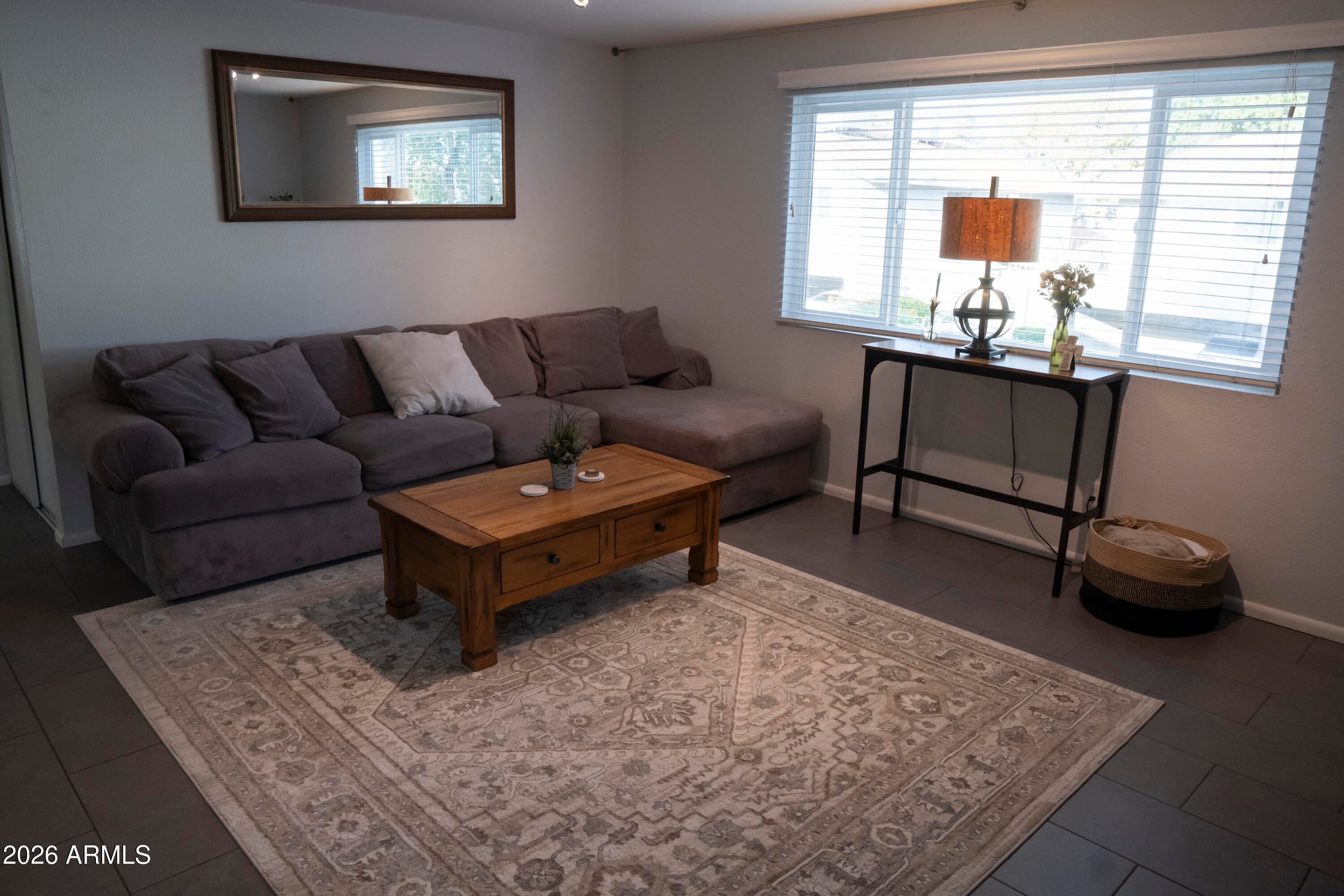 1015 N GRANITE REEF Road N 13