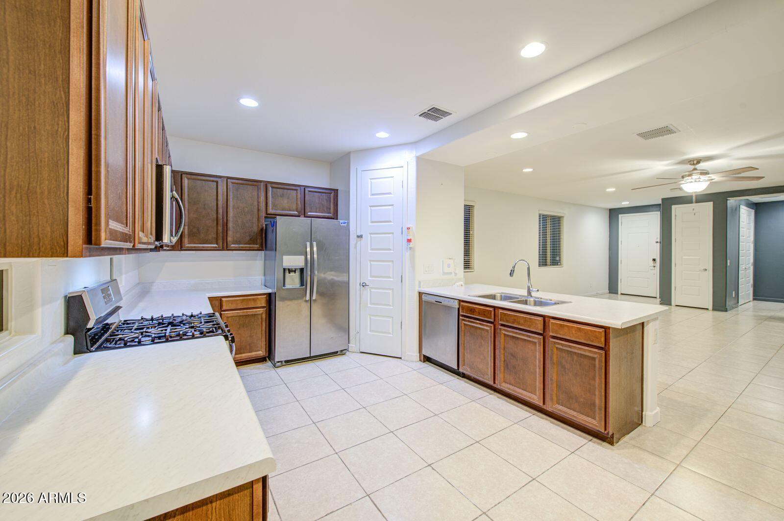 2239 W Donner Drive