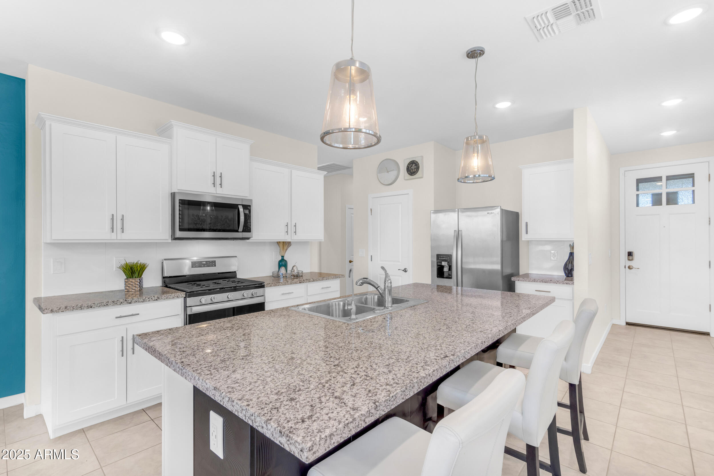 39980 W RIO LOBO Drive