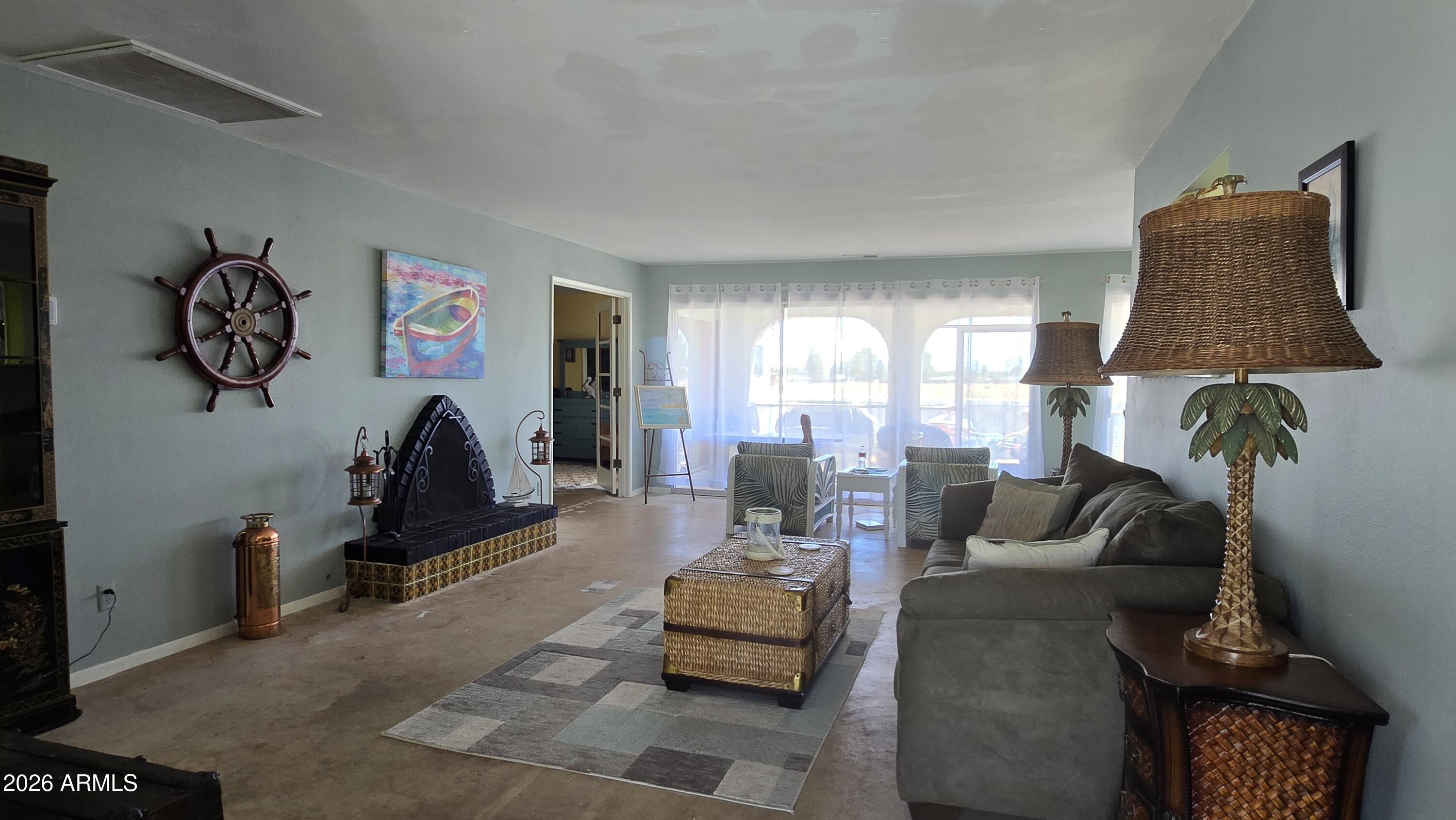 227 N TRACY Road