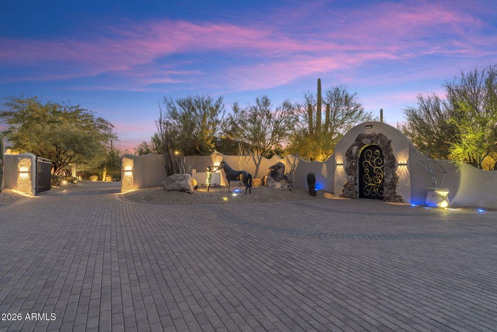 Photo of 8449 E Dixileta Drive, Scottsdale, AZ 85266 (MLS # 6981681)
