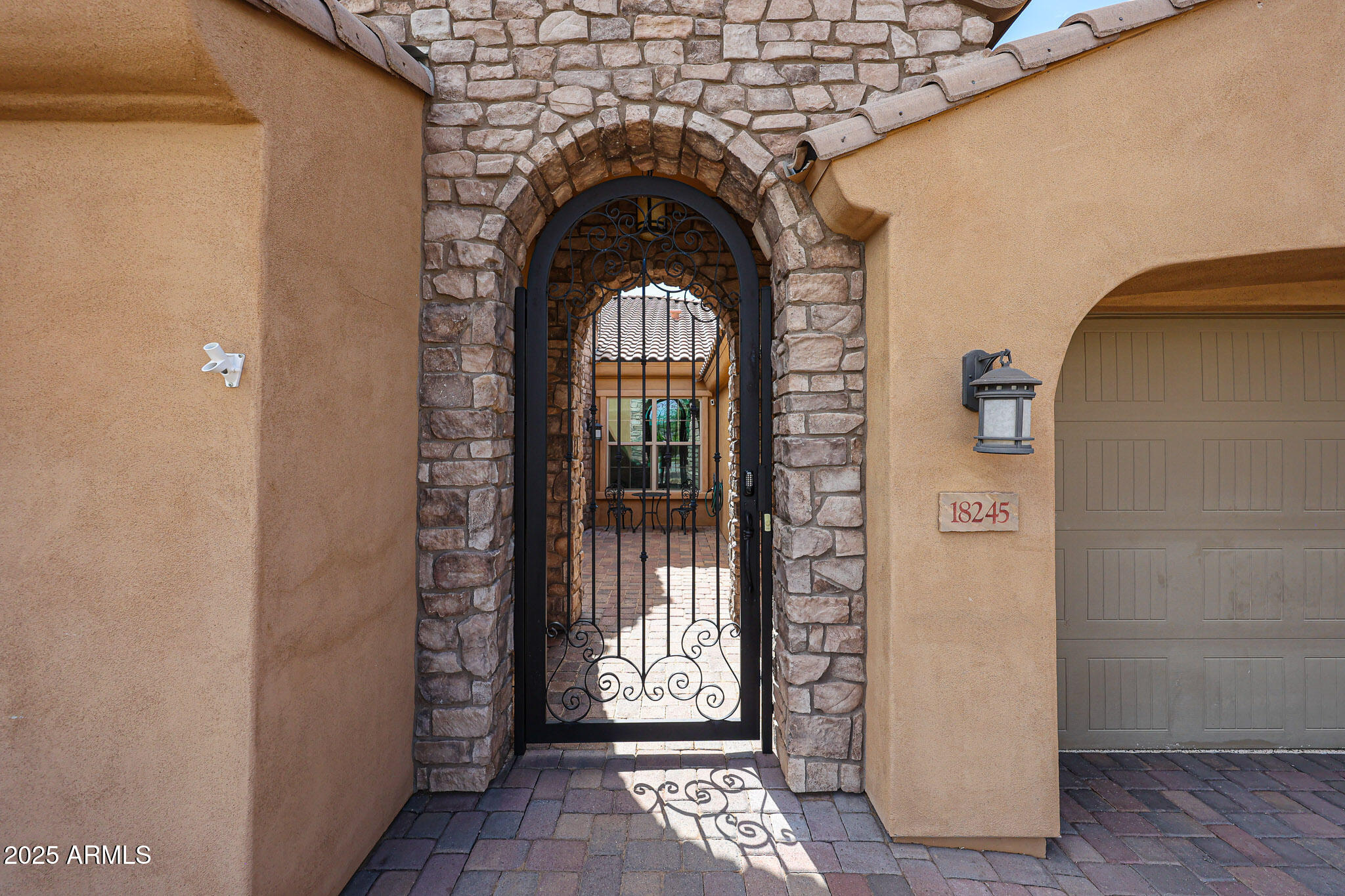 18245 W THISTLE LANDING Drive