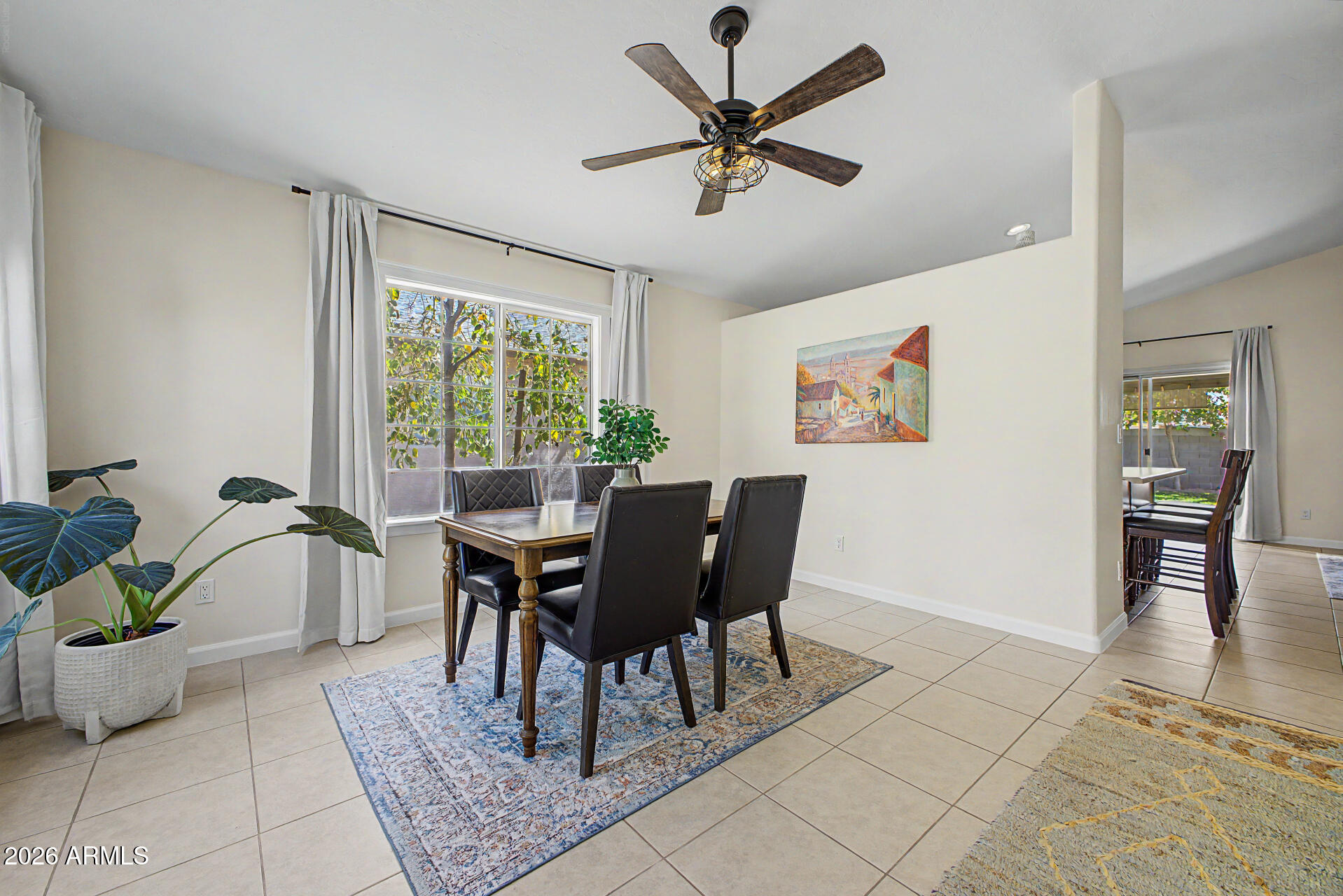 8527 E CLOVIS Avenue