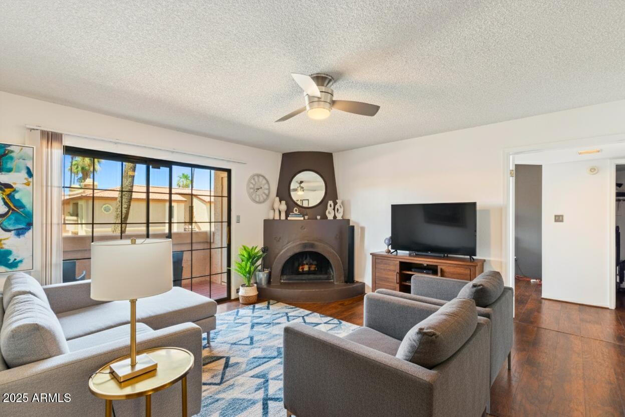 10410 N CAVE CREEK Road 2229