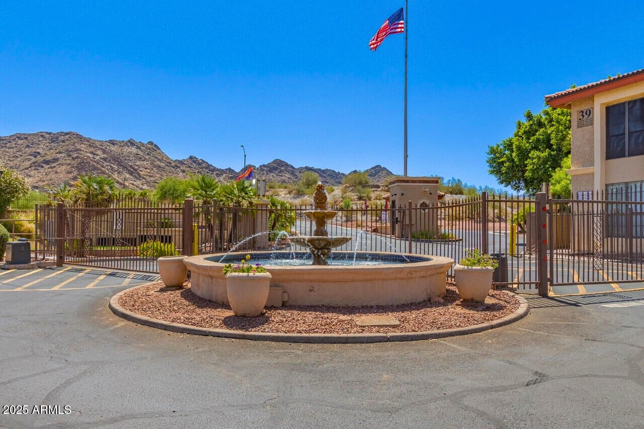 10410 N CAVE CREEK Road 2229