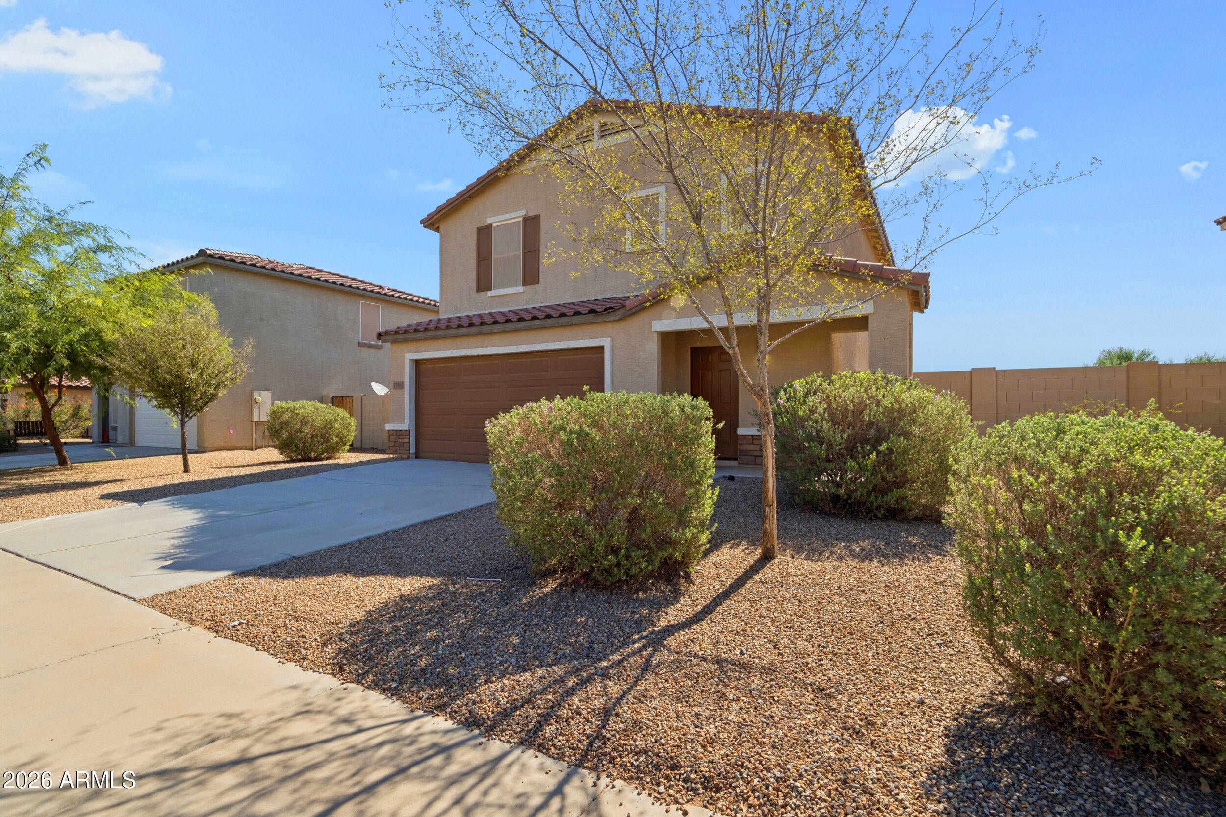 1748 N LOGAN Lane