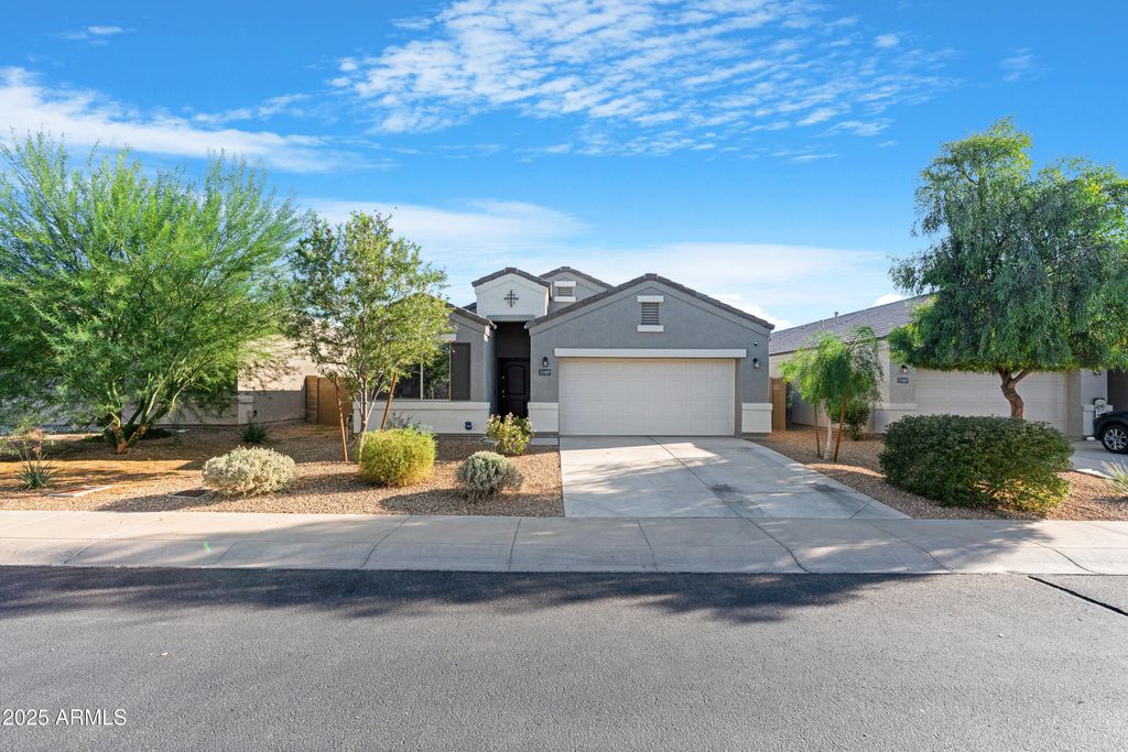 Photo of 31029 W Columbus Avenue, Buckeye, AZ 85396 (MLS # 6921095)
