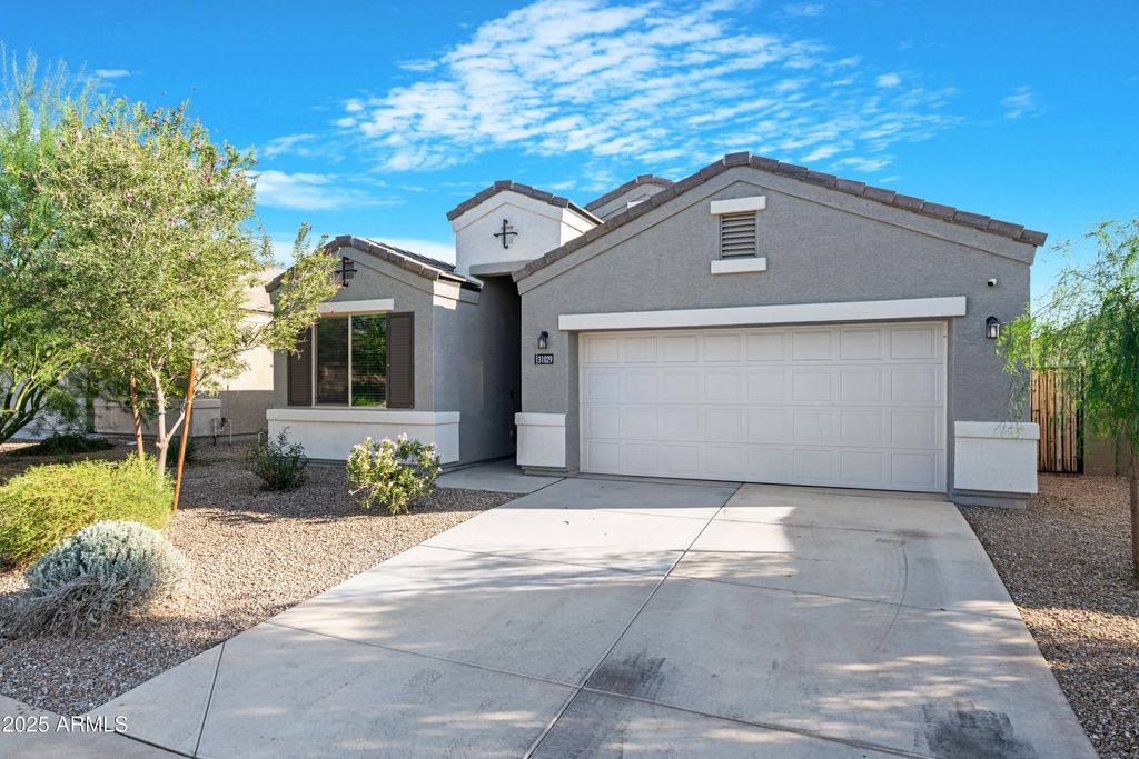 Photo of 31029 W Columbus Avenue, Buckeye, AZ 85396 (MLS # 6921095)