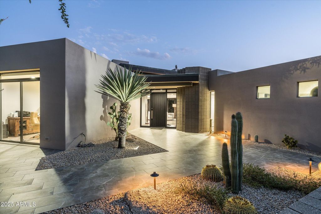 Photo of 39621 N 107th Way, Scottsdale, AZ 85262 (MLS # 6967045)