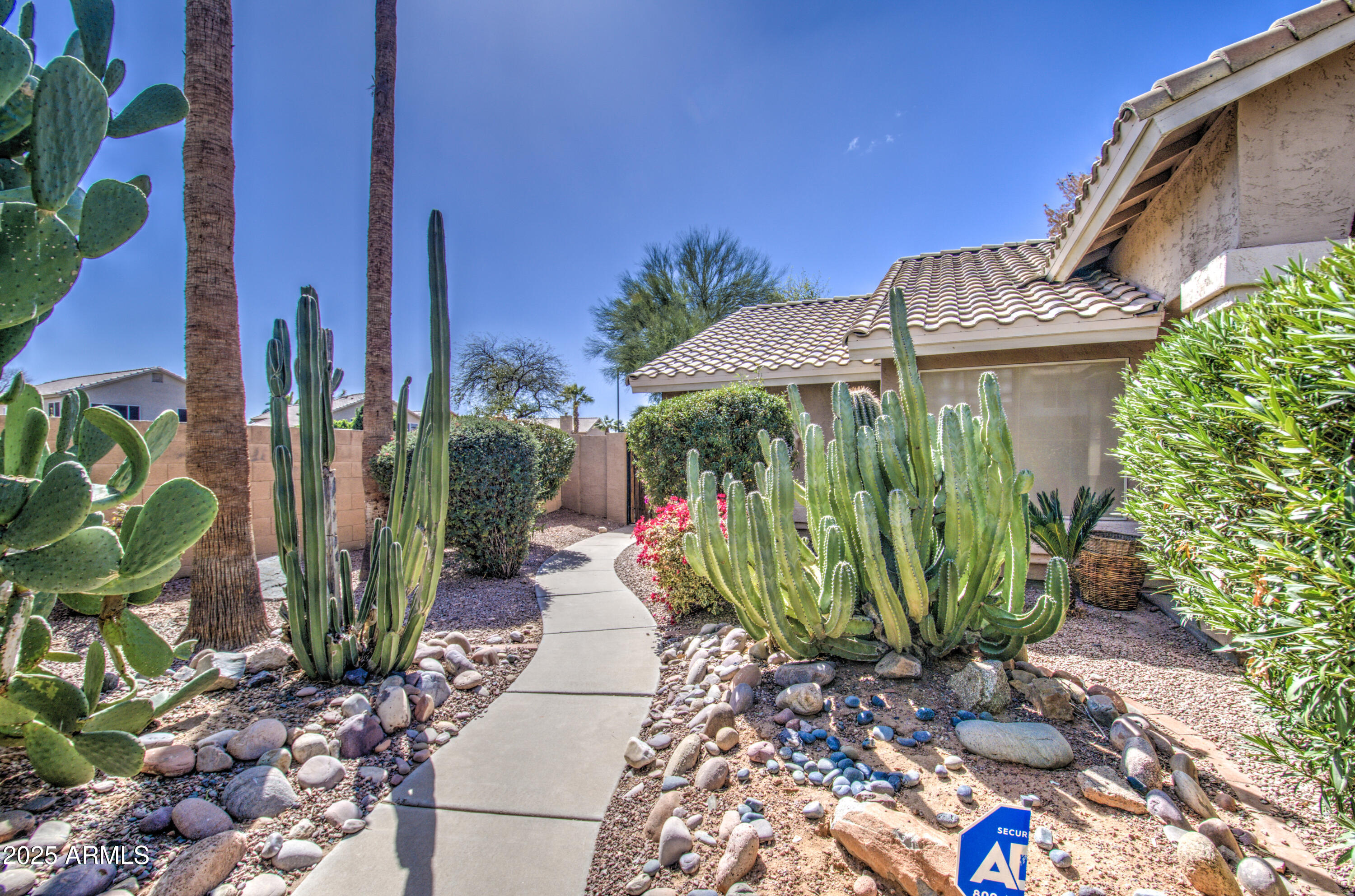 2560 S ROWEN --