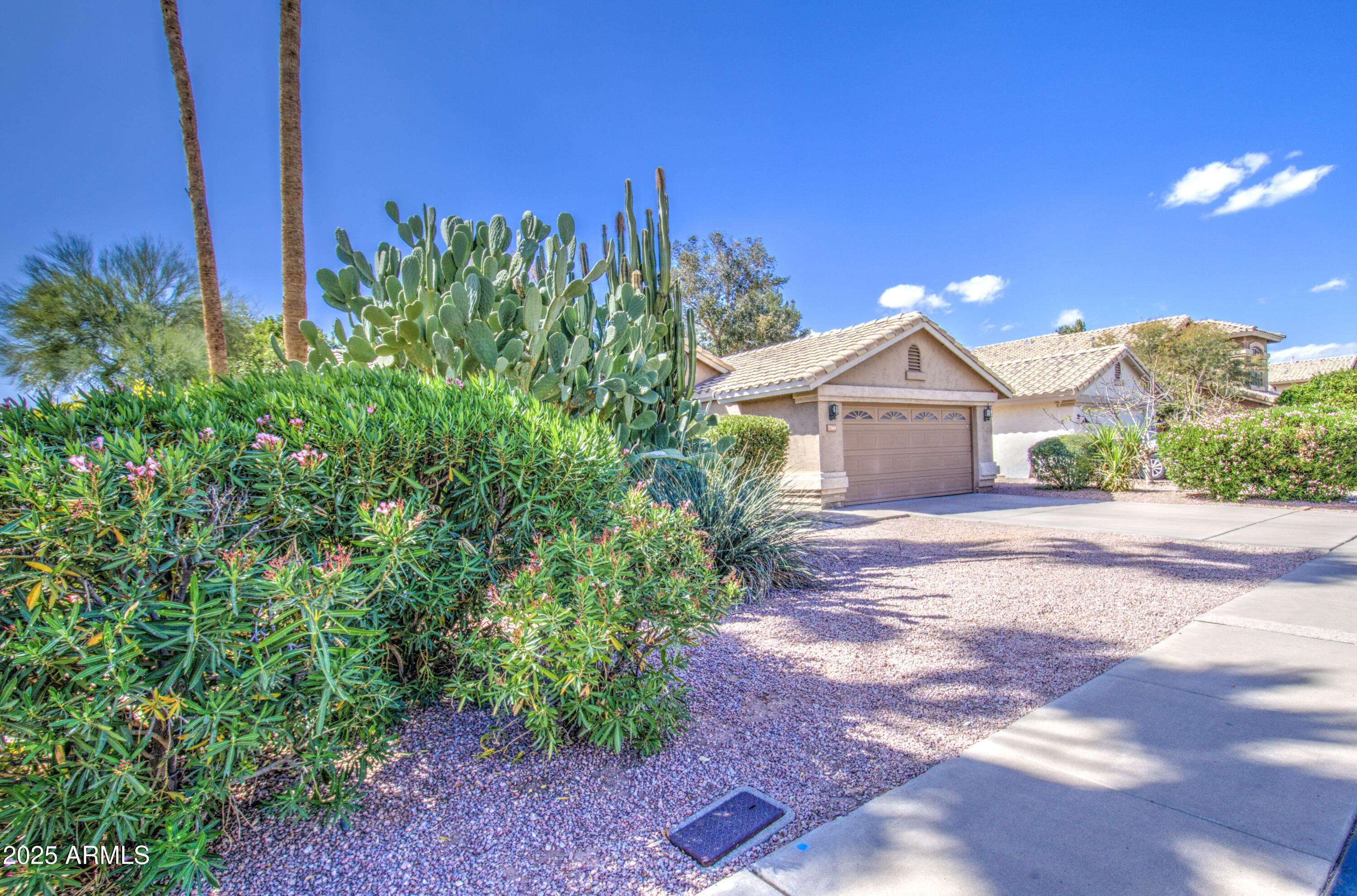 2560 S ROWEN --