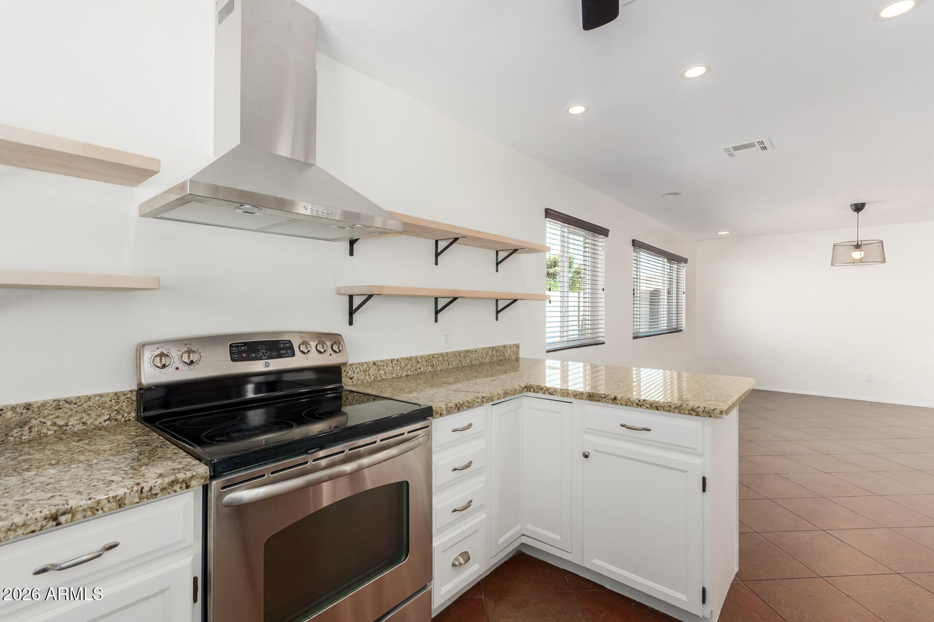 2218 W Palomino Drive