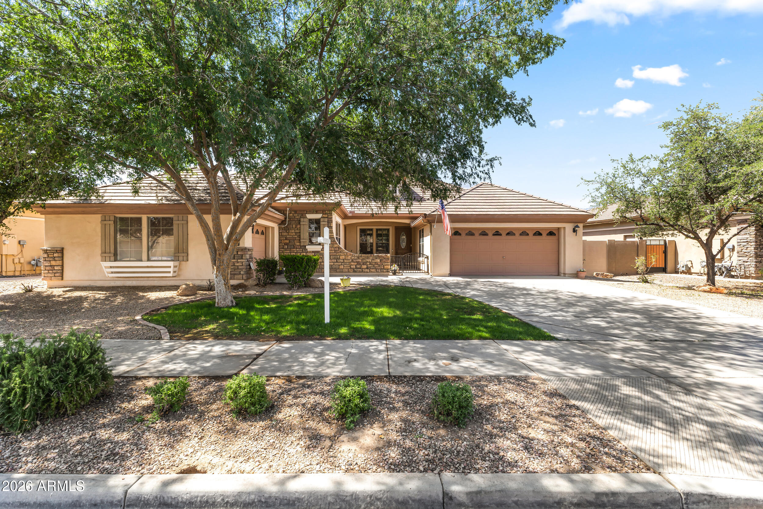 18539 E CARRIAGE Way