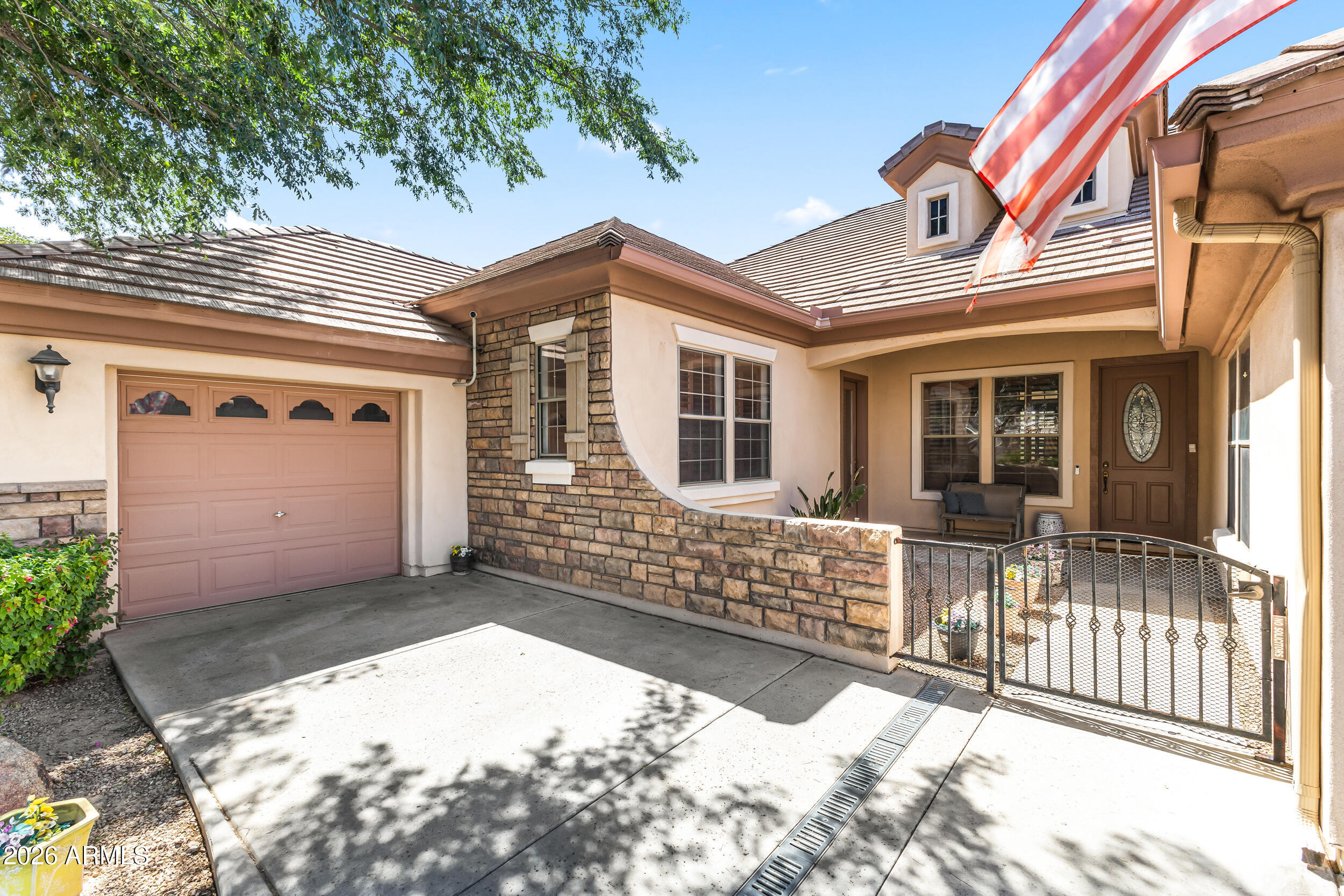 18539 E CARRIAGE Way